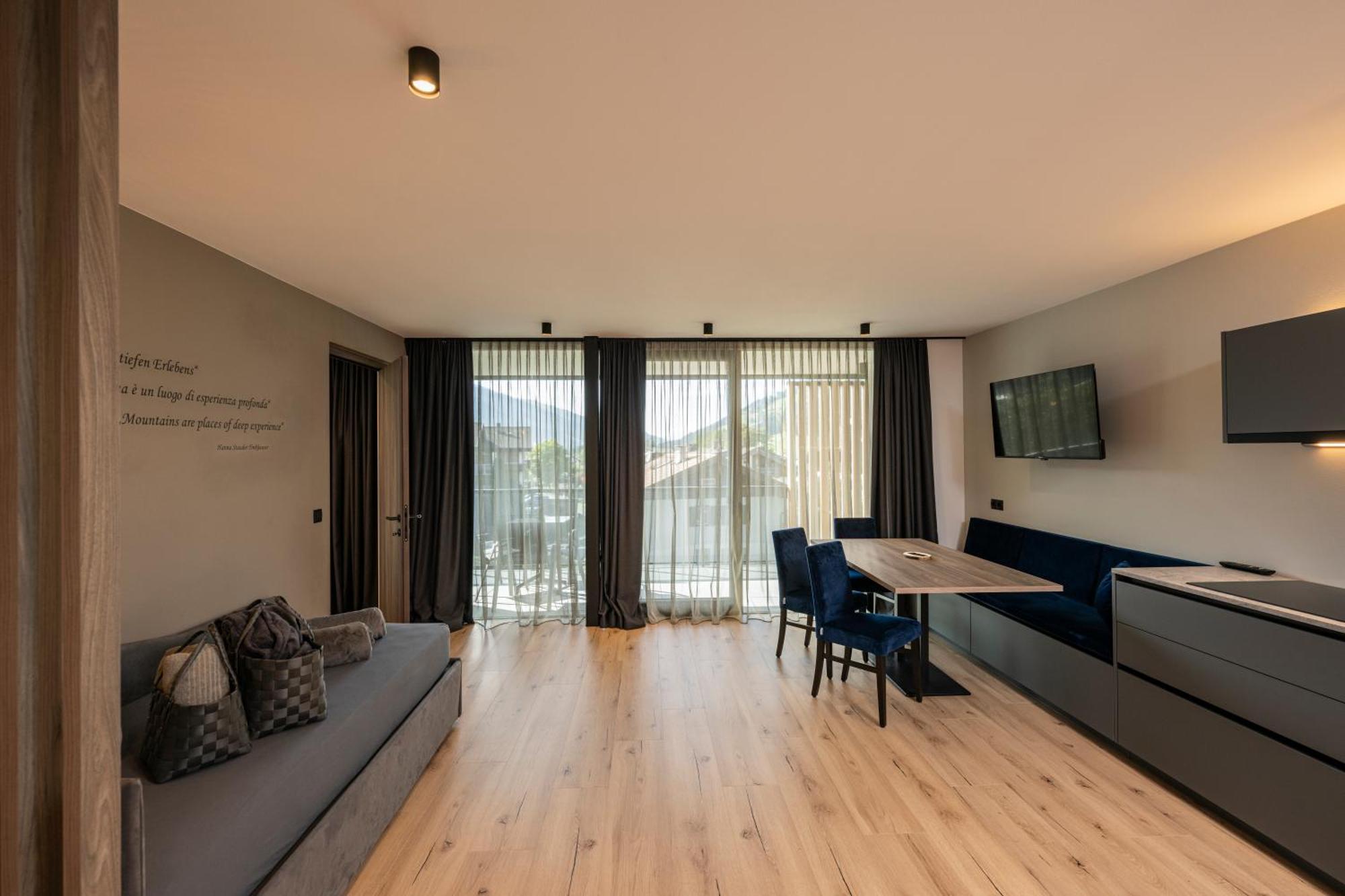 Two-Bedroom Deluxe Apartment
