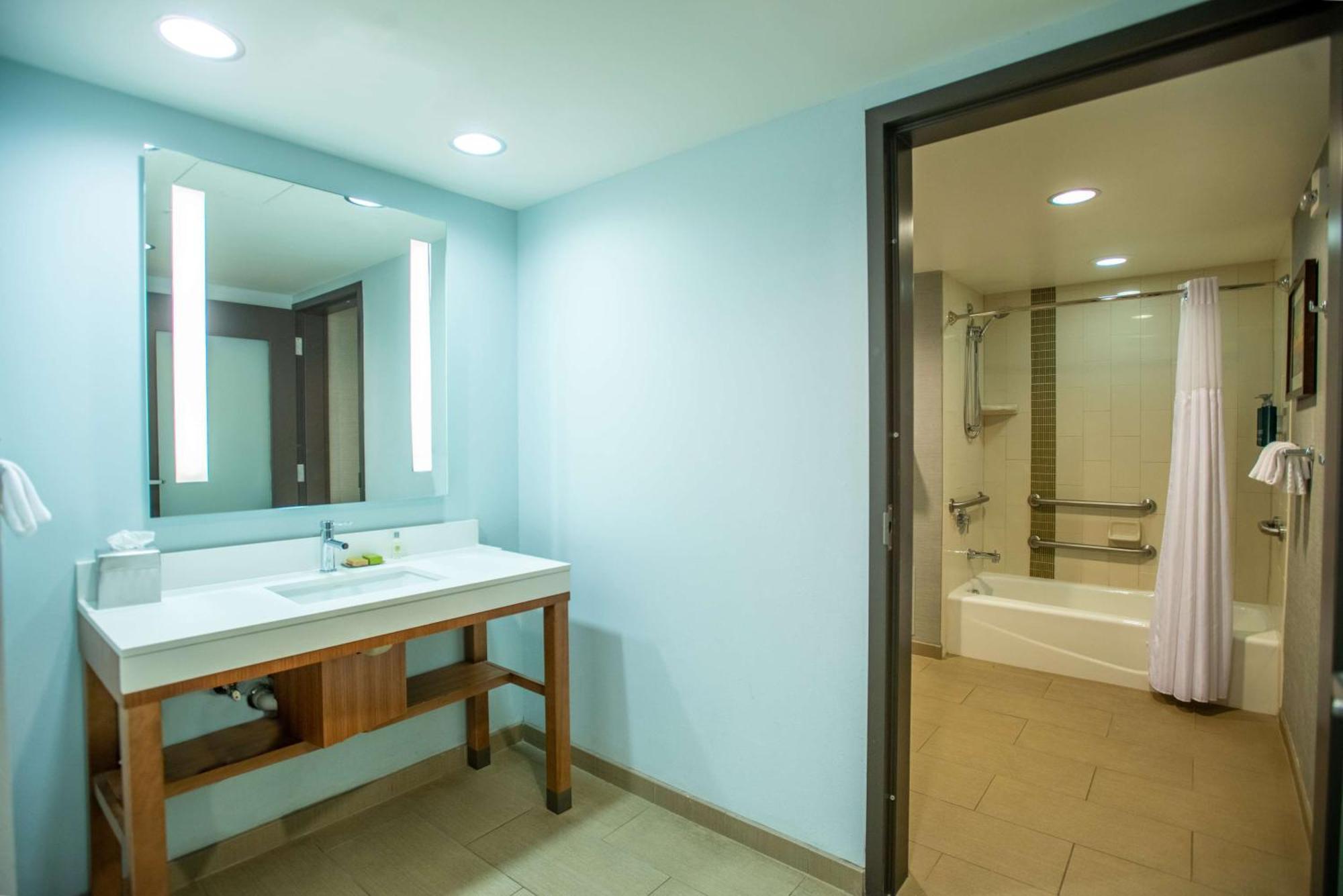 King Suite with Mountain View,1545333688:JPEG