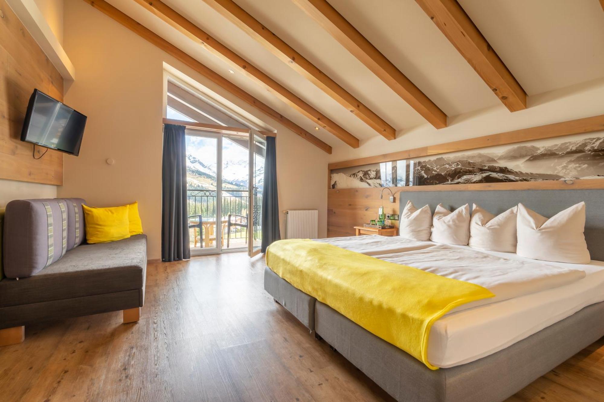 Double Room Mountain View