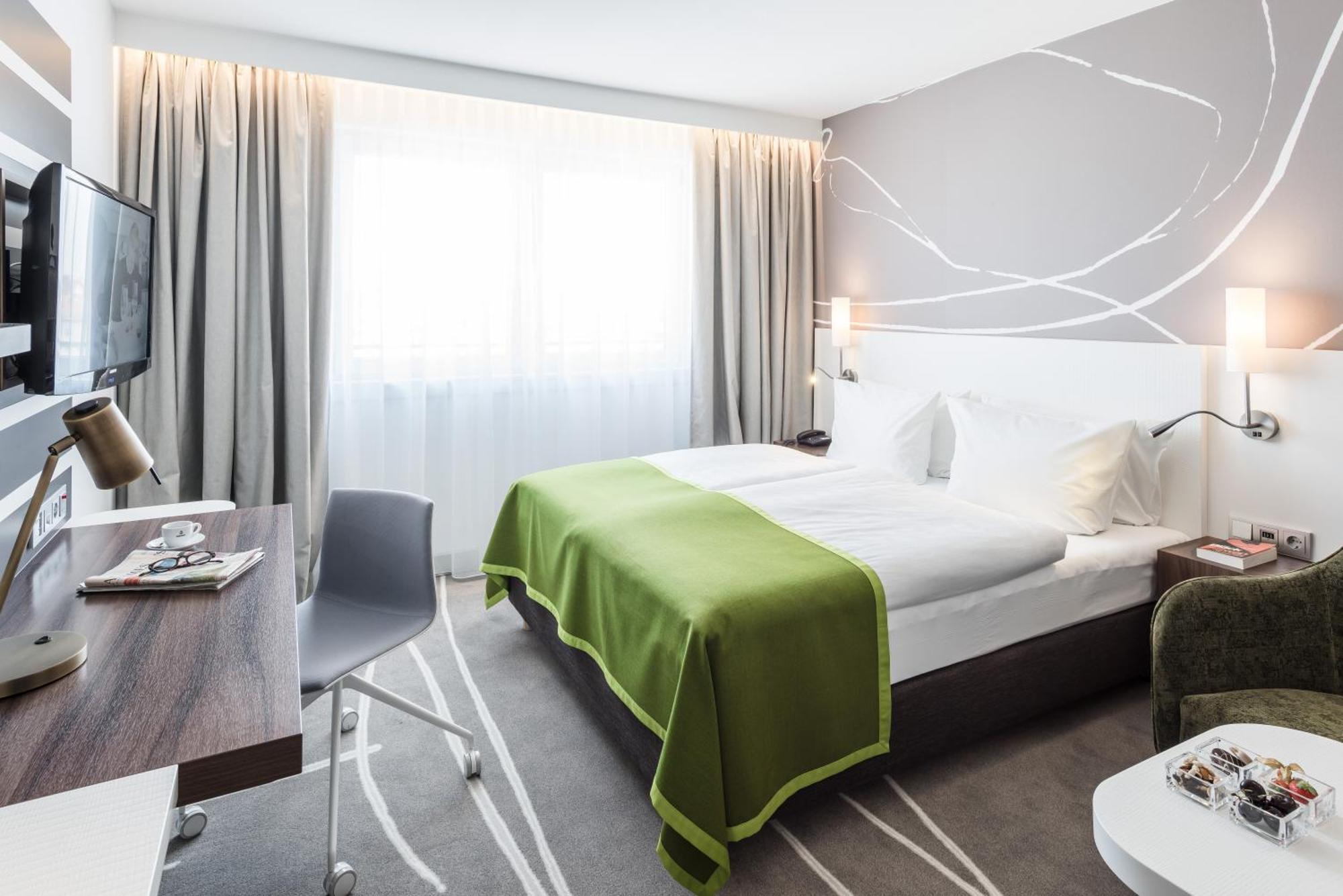 Premium Queen Room