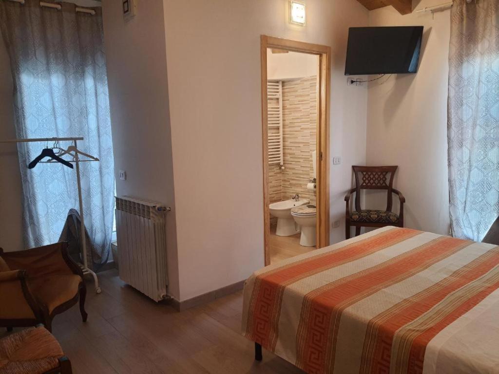 Double Room Private Bathroom