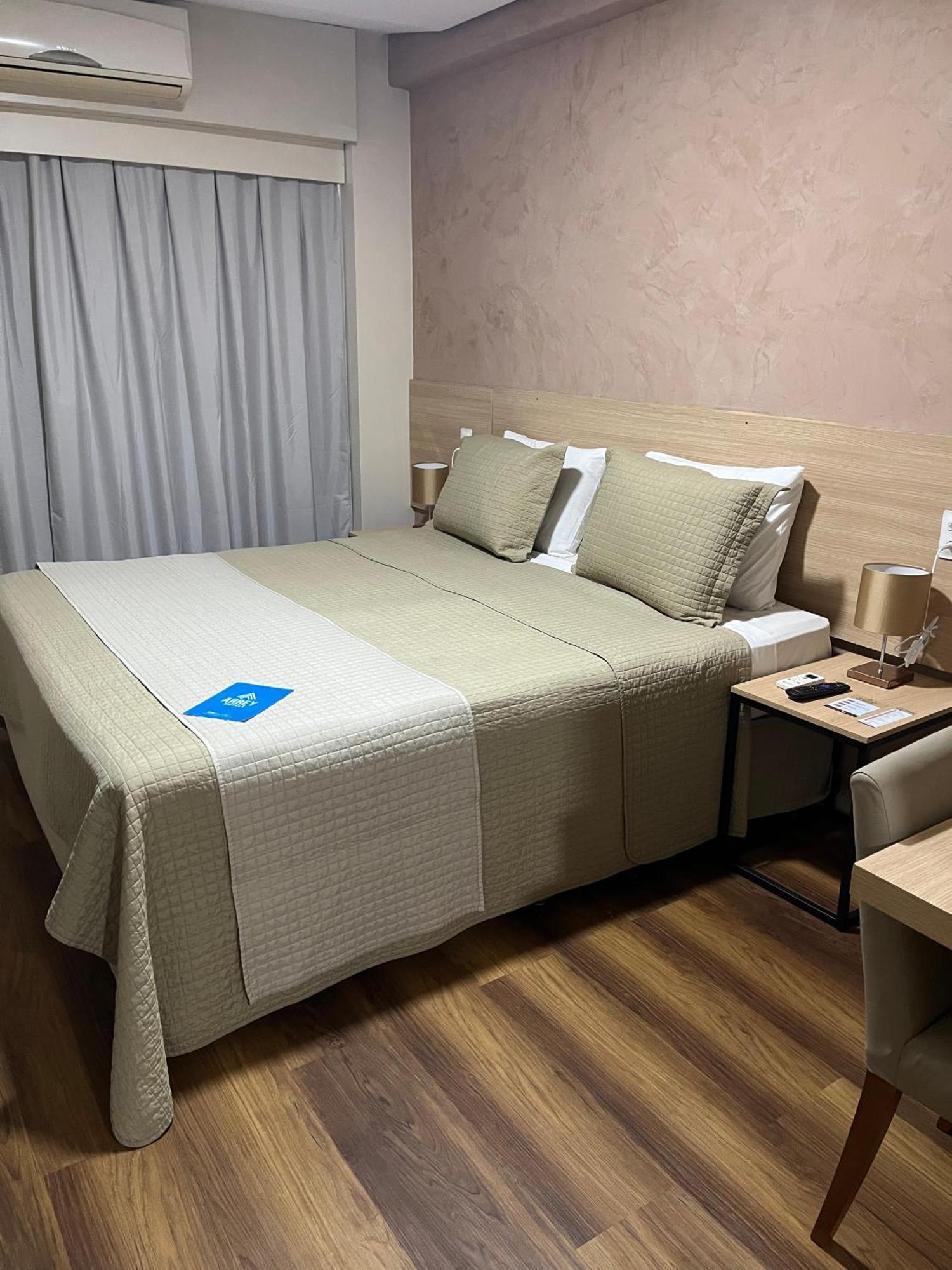 Quarto Duplo