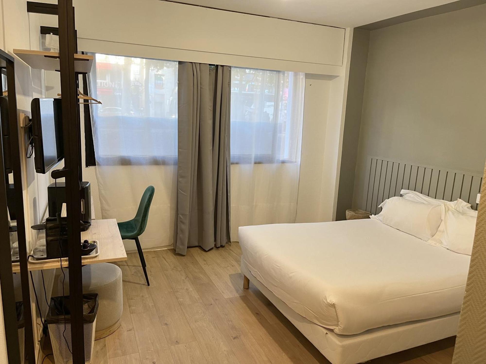 Chambre double rez-de-chaussée