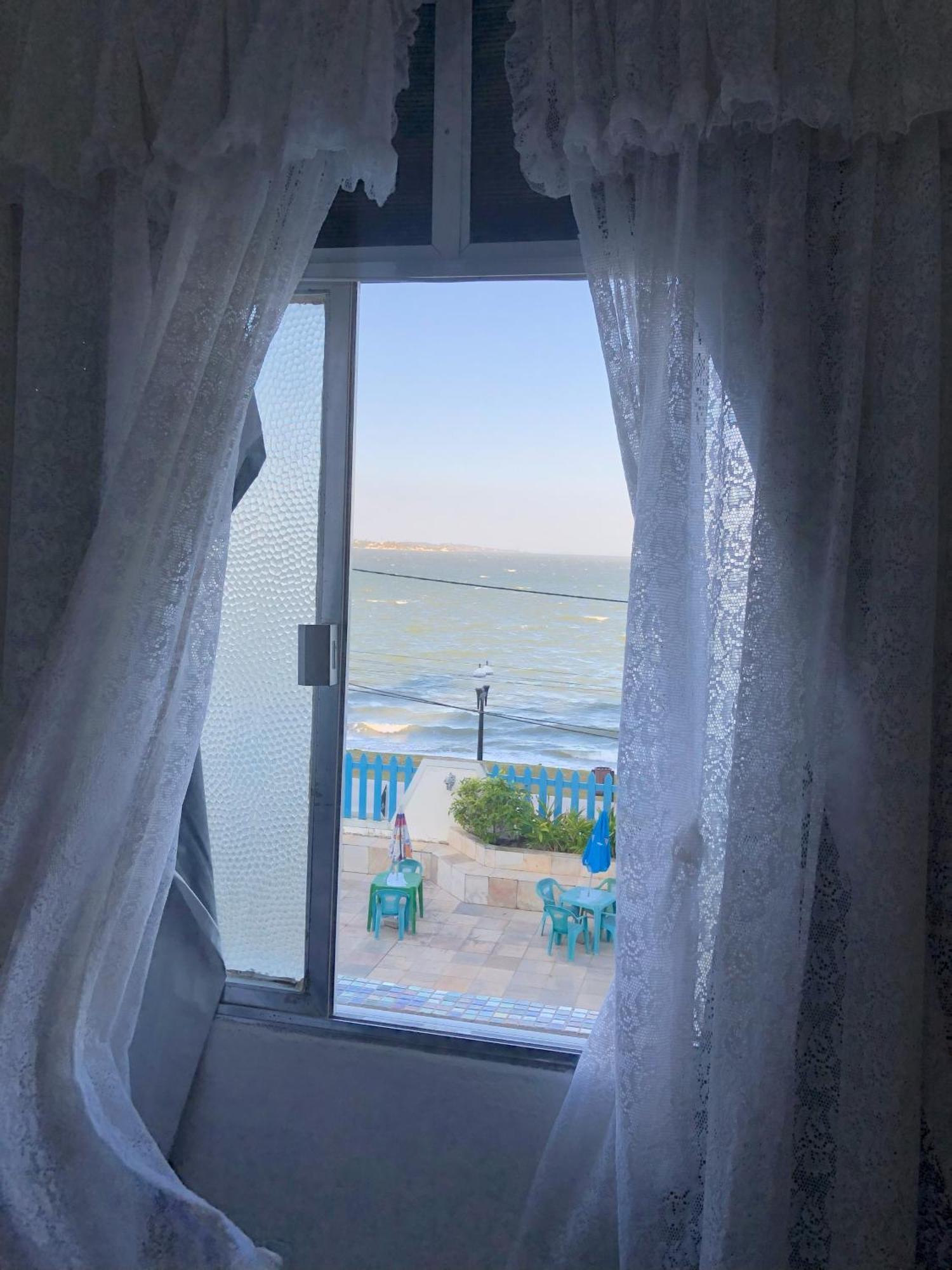 One-Bedroom Suite Sea View