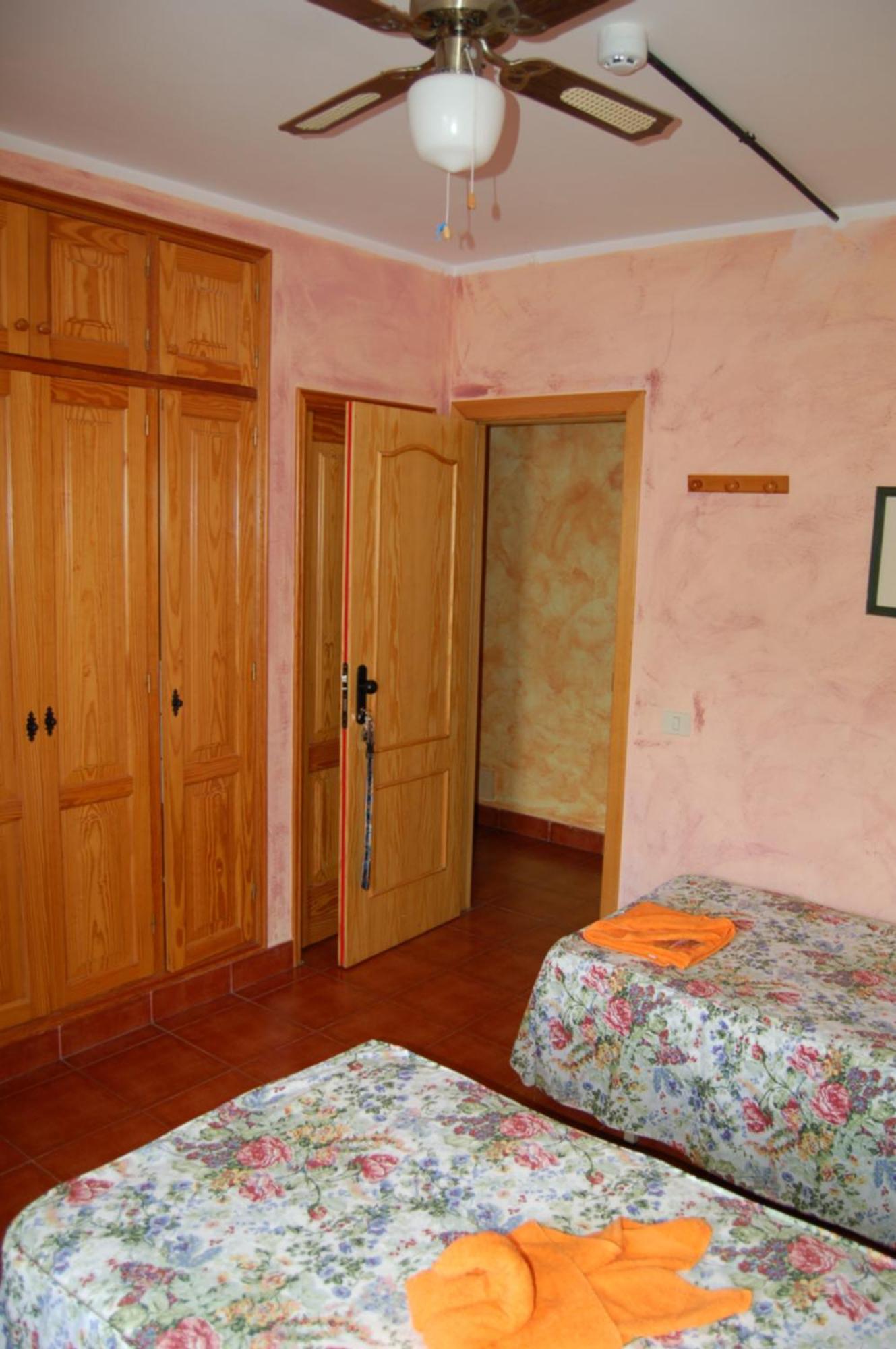 Economy Twin Room