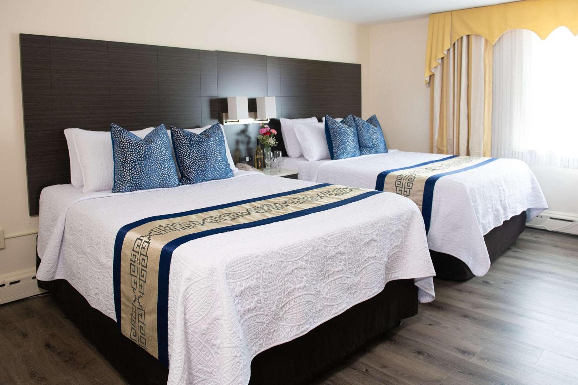 Standard Queen Room Two Queen Beds Non-Smoking