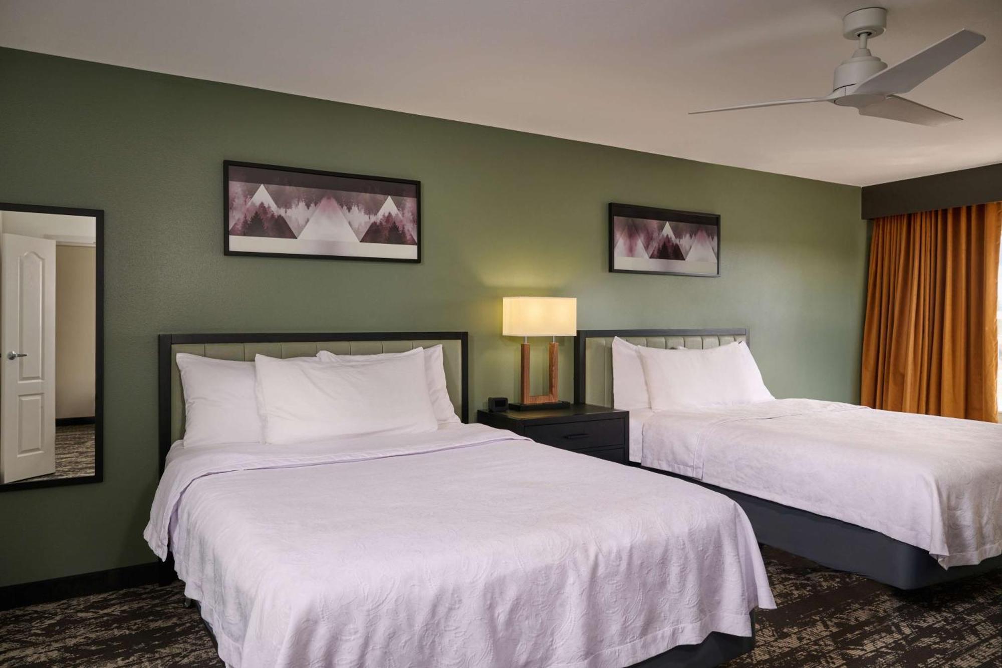 Two-Bedroom King Suite Two Double Beds