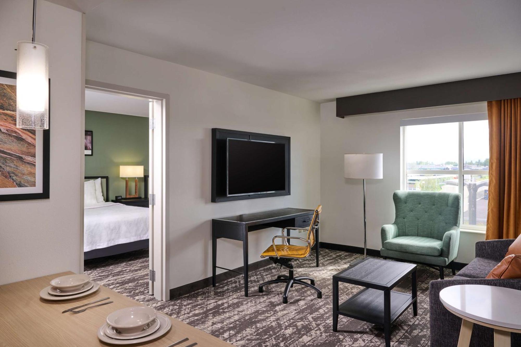 Two-Bedroom King Suite Two Double Beds
