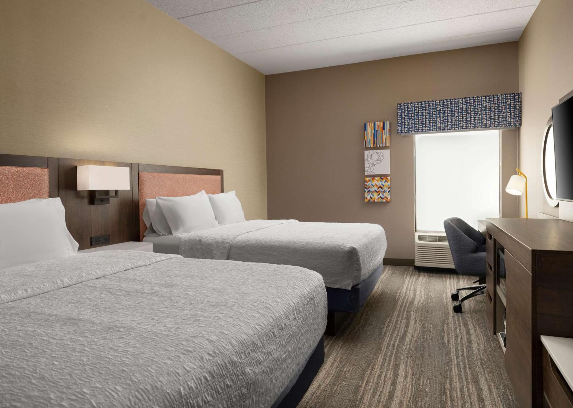 Queen Room Two Queen Beds Mobility Hearing Access or Non-Smoking