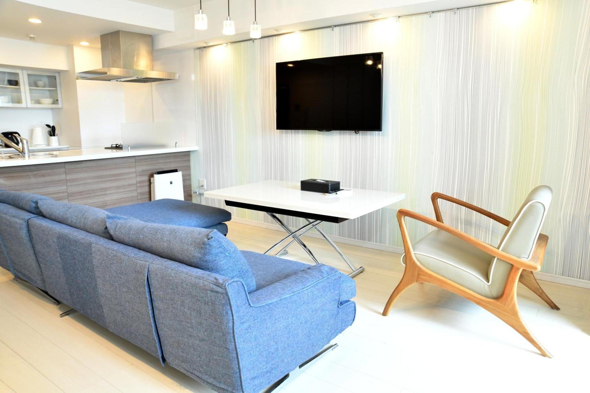 Quadruple Room Couch