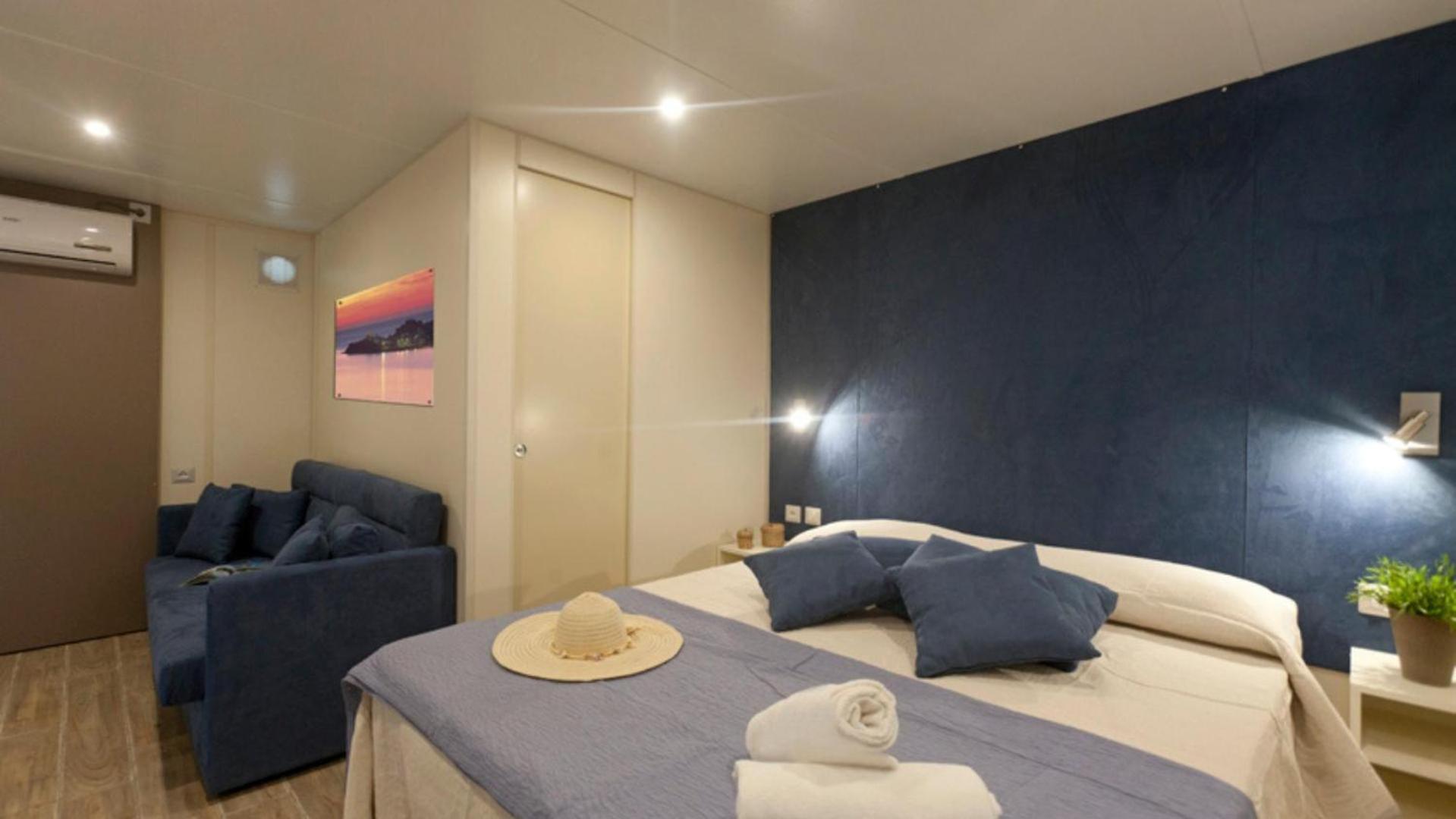 Cottage,1547169757:JPEG