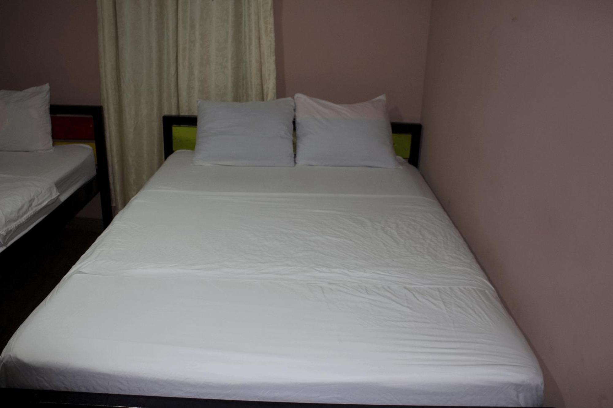 Basic Triple Room