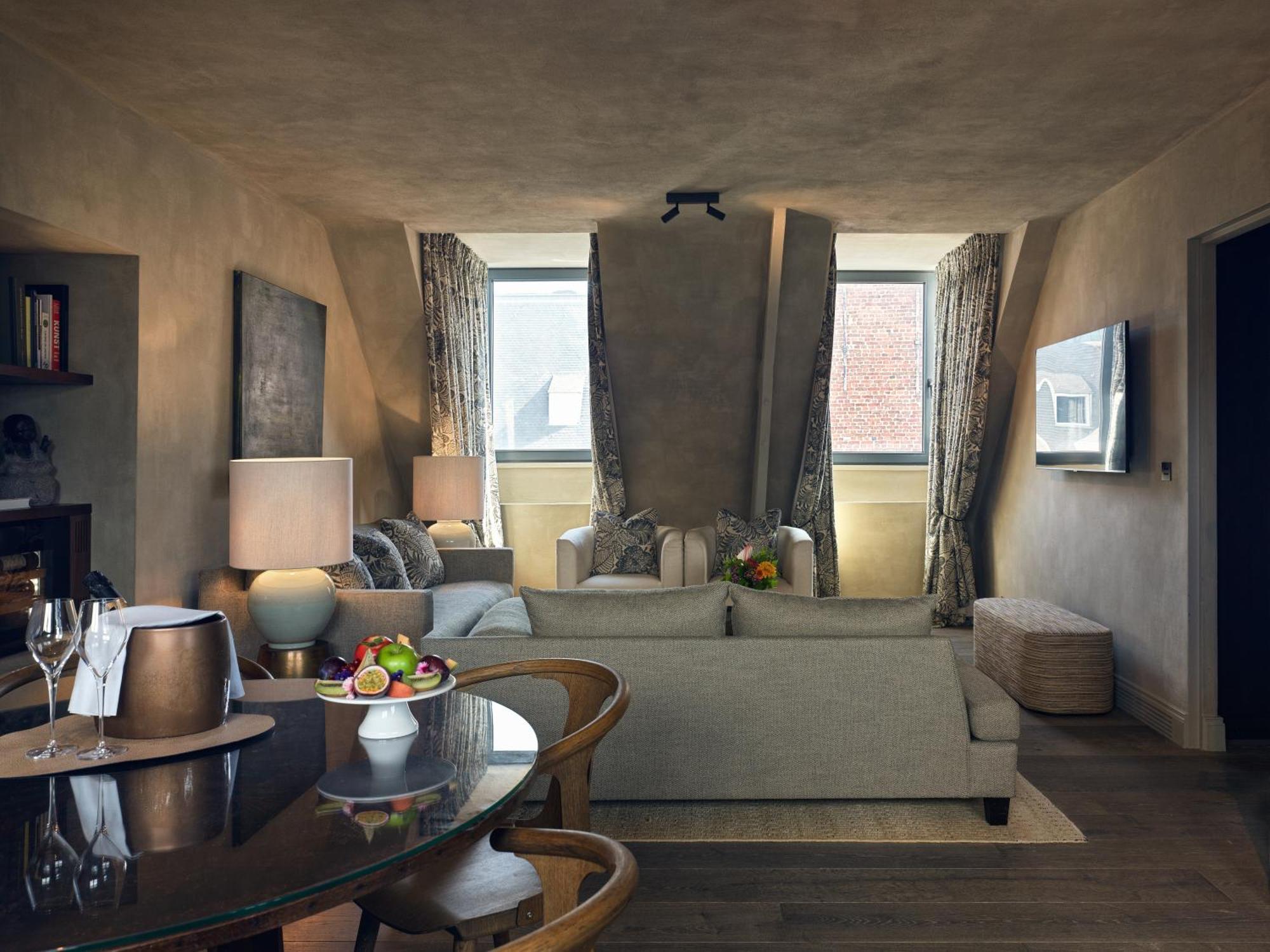 Two-Bedroom Suite