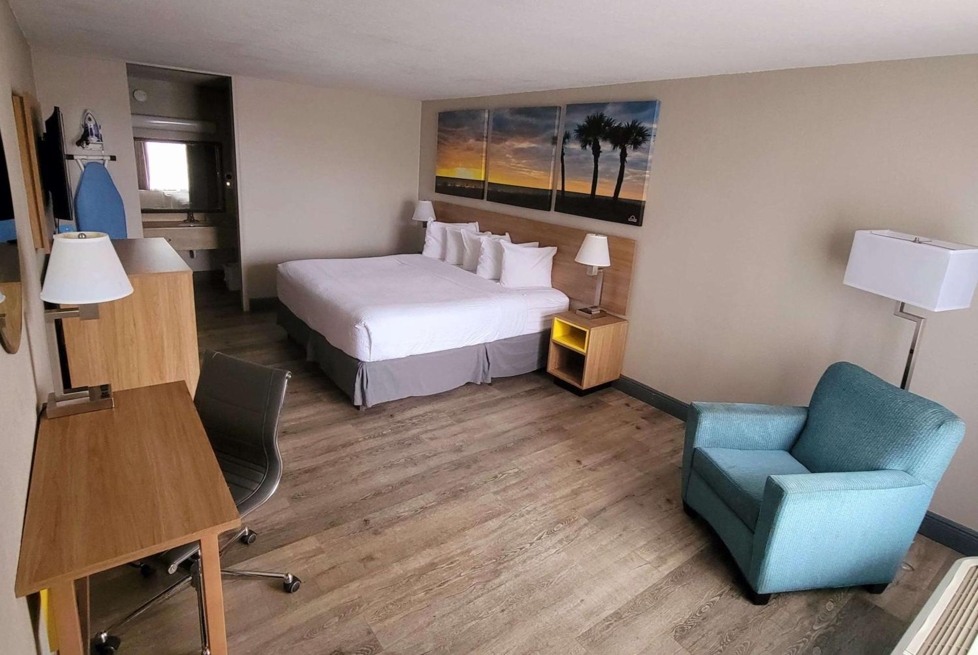 King Room - Non-Smoking