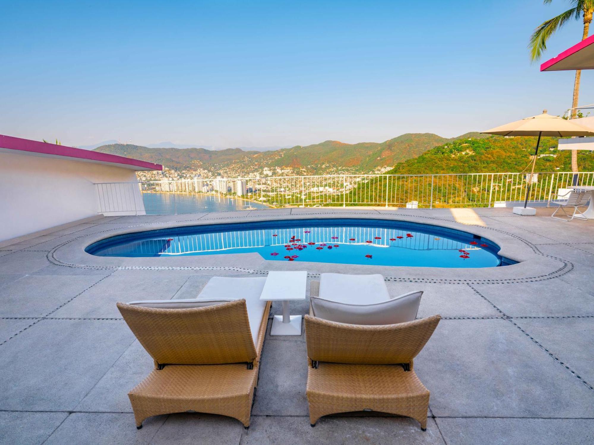 Private Pool Casita King Bed