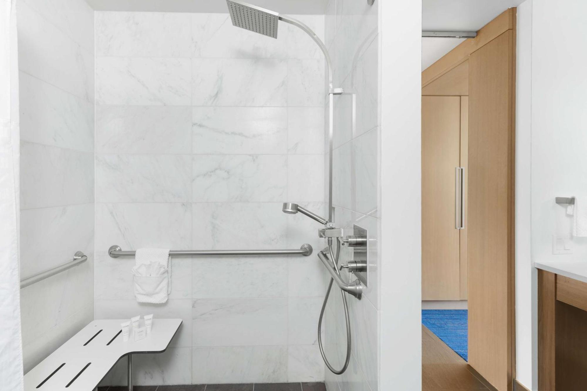 King Room Roll Shower Mobility Access