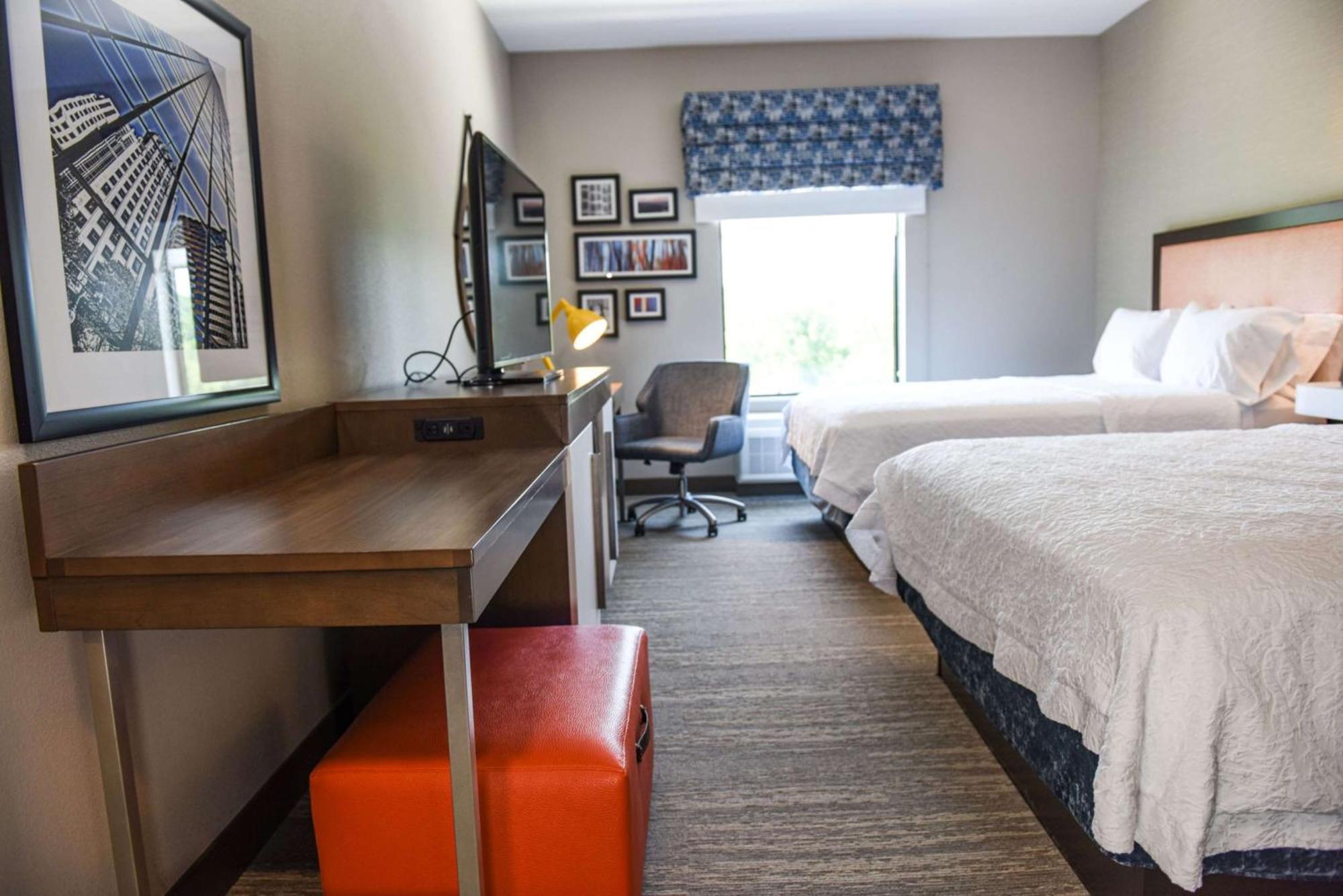 Queen Room Two Queen Beds