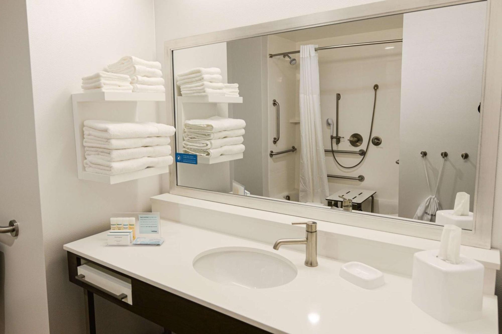 King Room Mobility Access or Non-Smoking