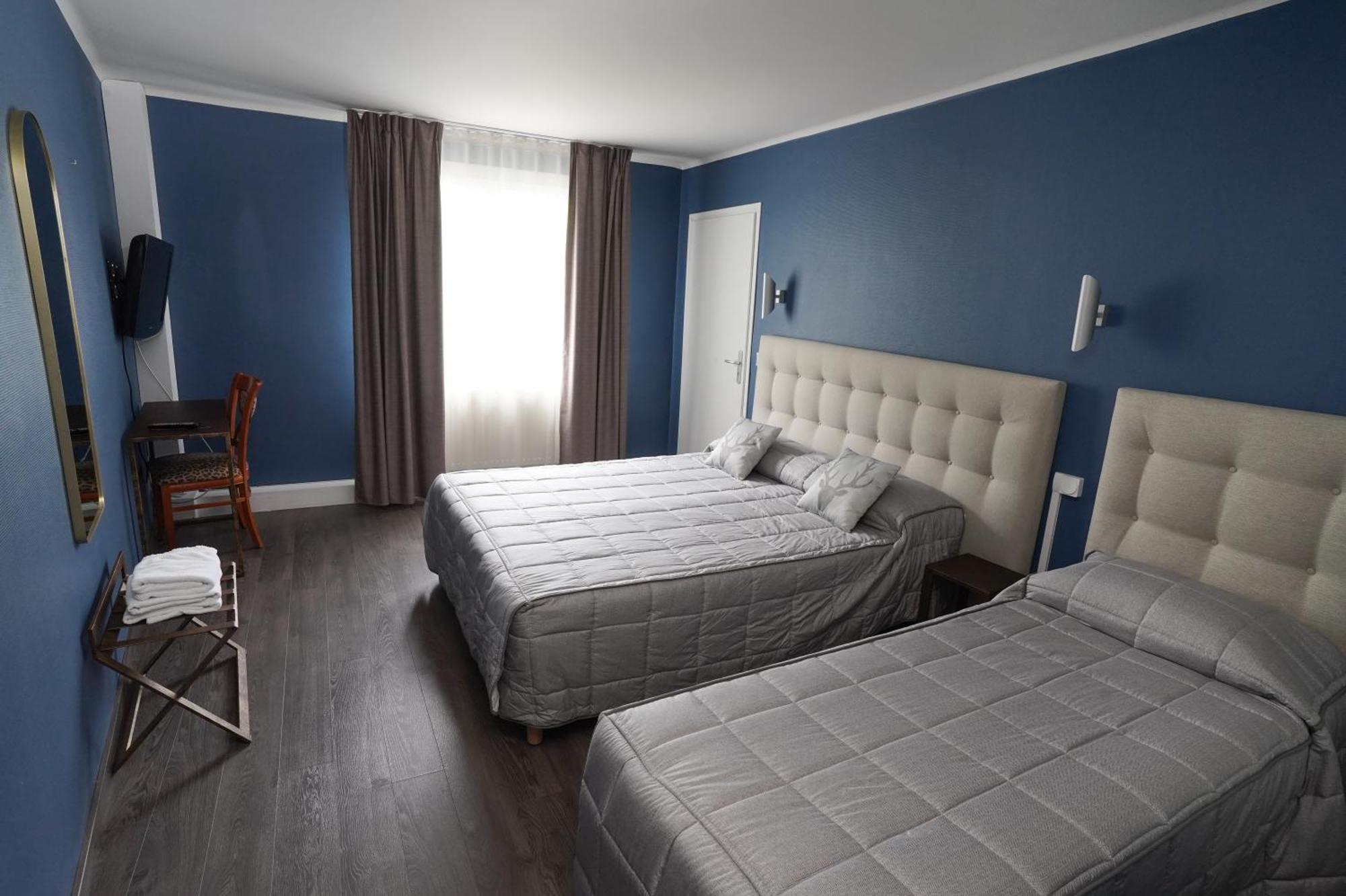 Chambre Triple avec Salle de Bains Privative