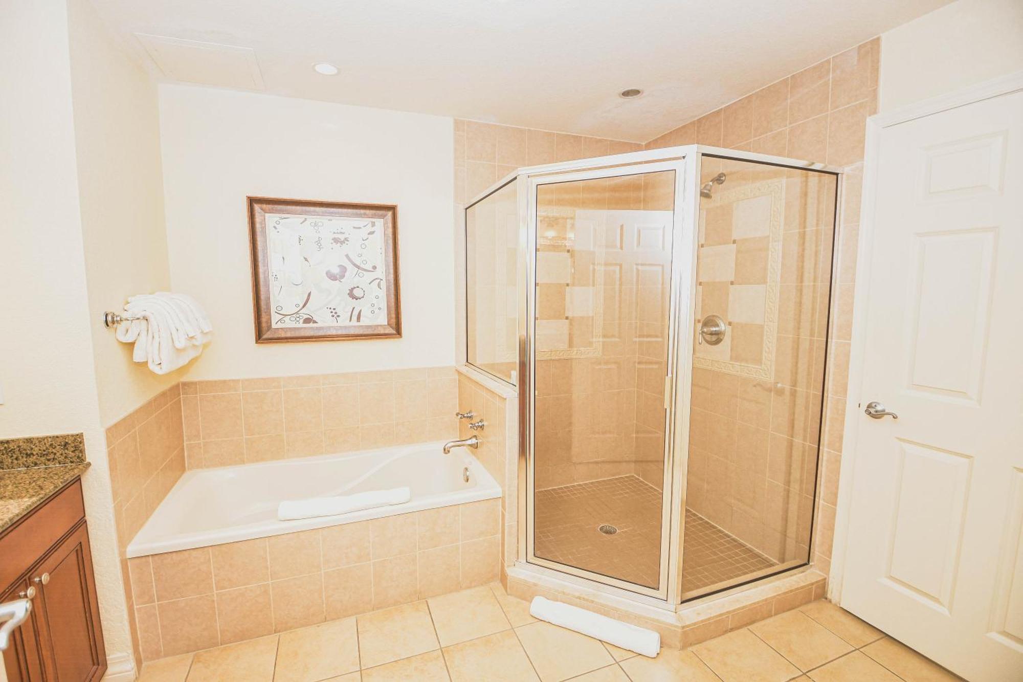 Three-Bedroom Villa 3 Baths Waterpark Access