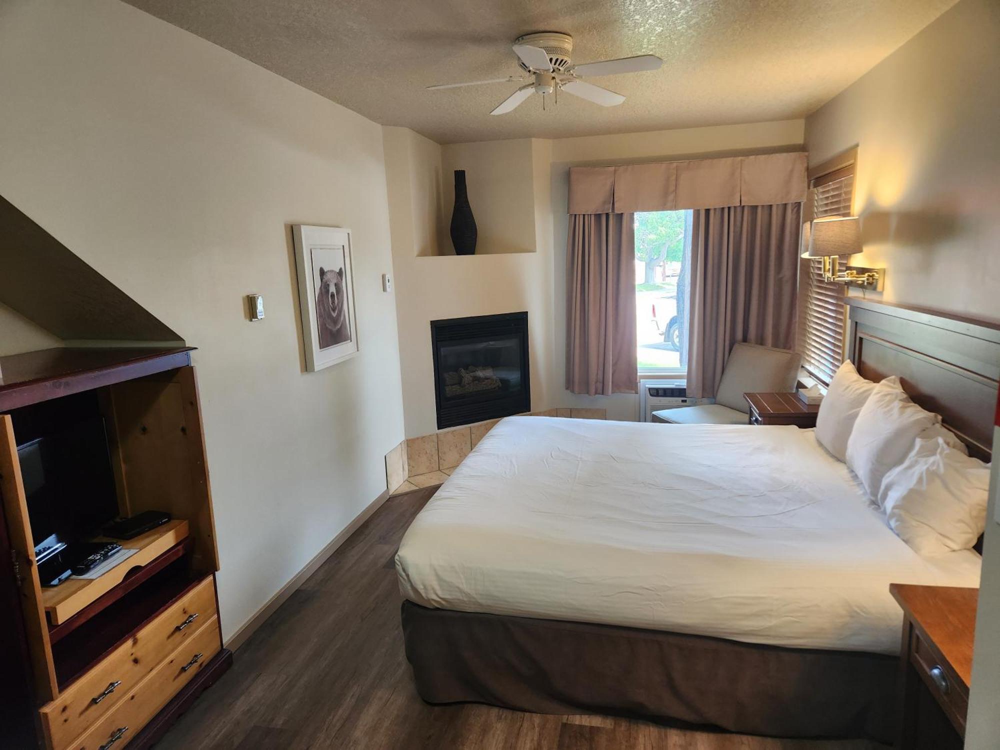 Deluxe King Room