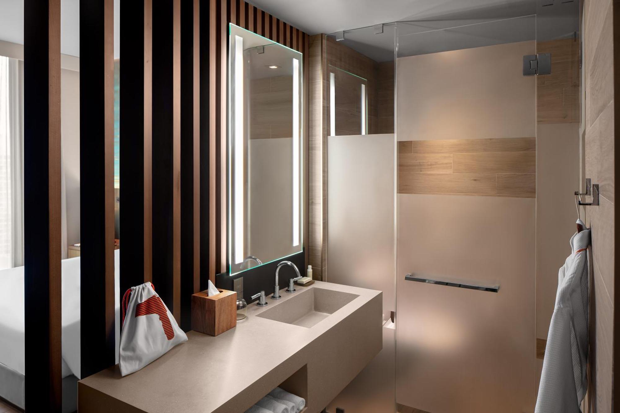 Urban King Room,1547343427:JPEG