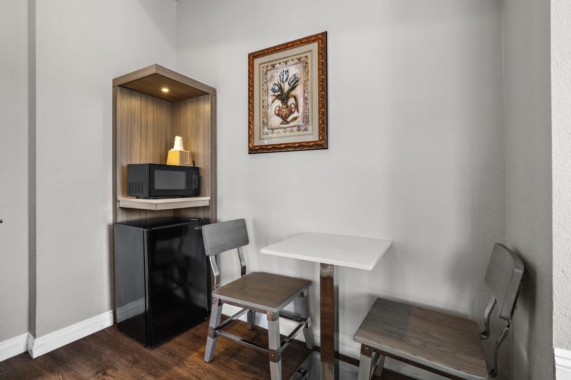 King Suite Spa Bath