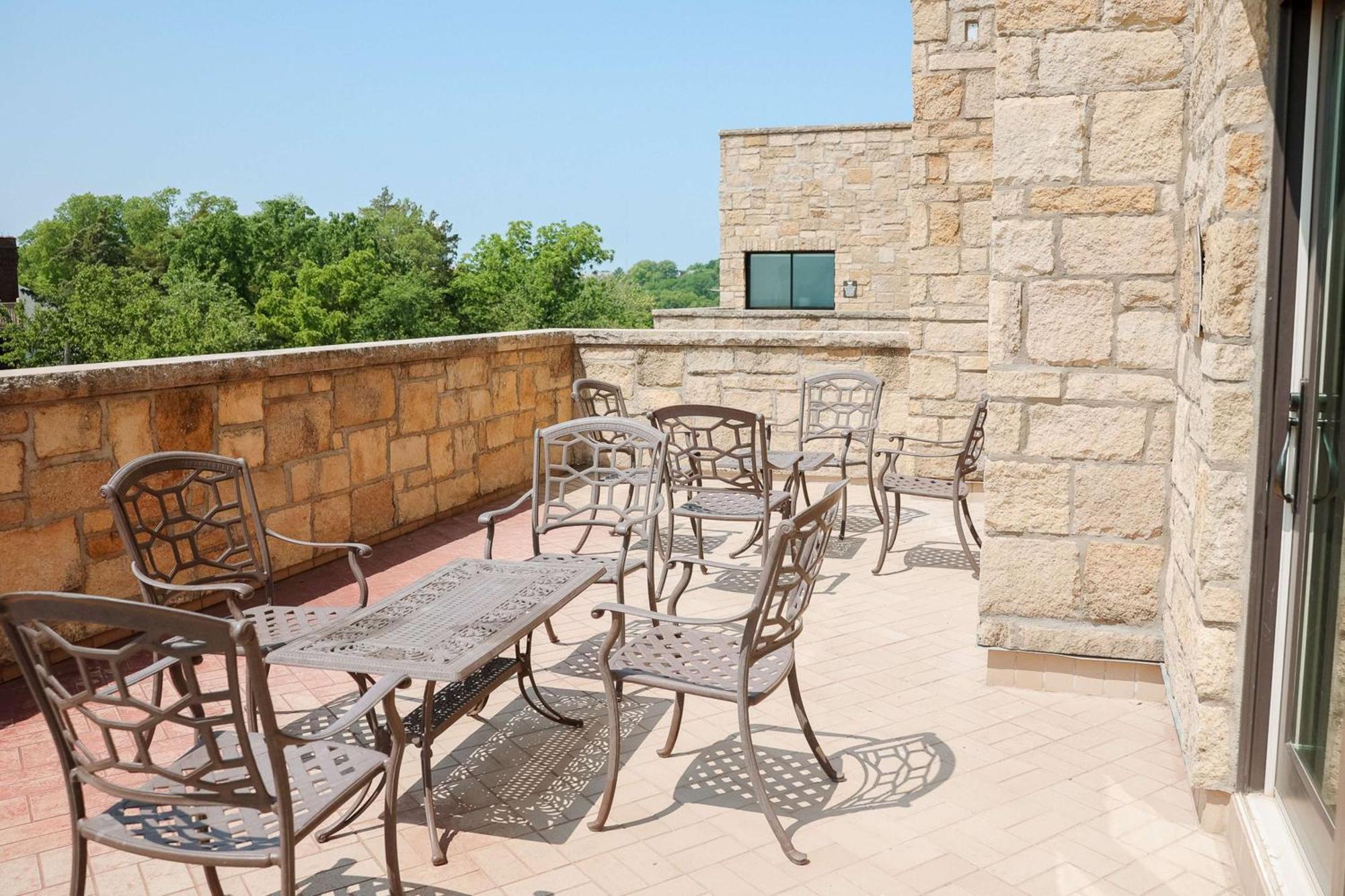 King Room Terrace