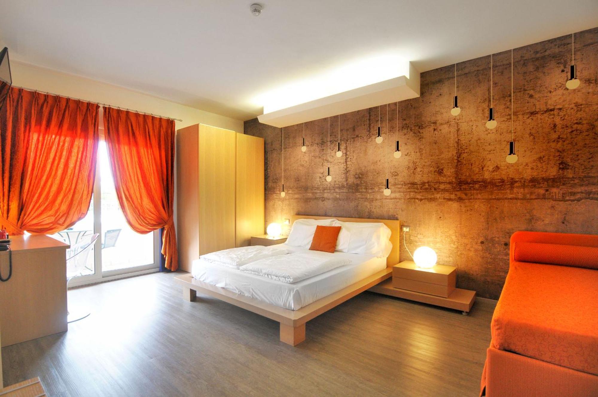 Junior Suite with Balcony,1547628577:JPEG