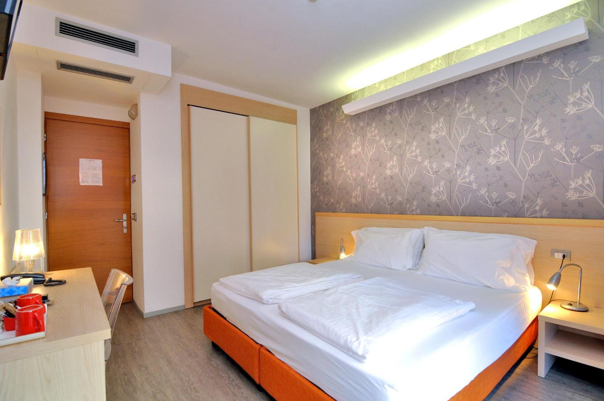 Double or Twin Room Balcony