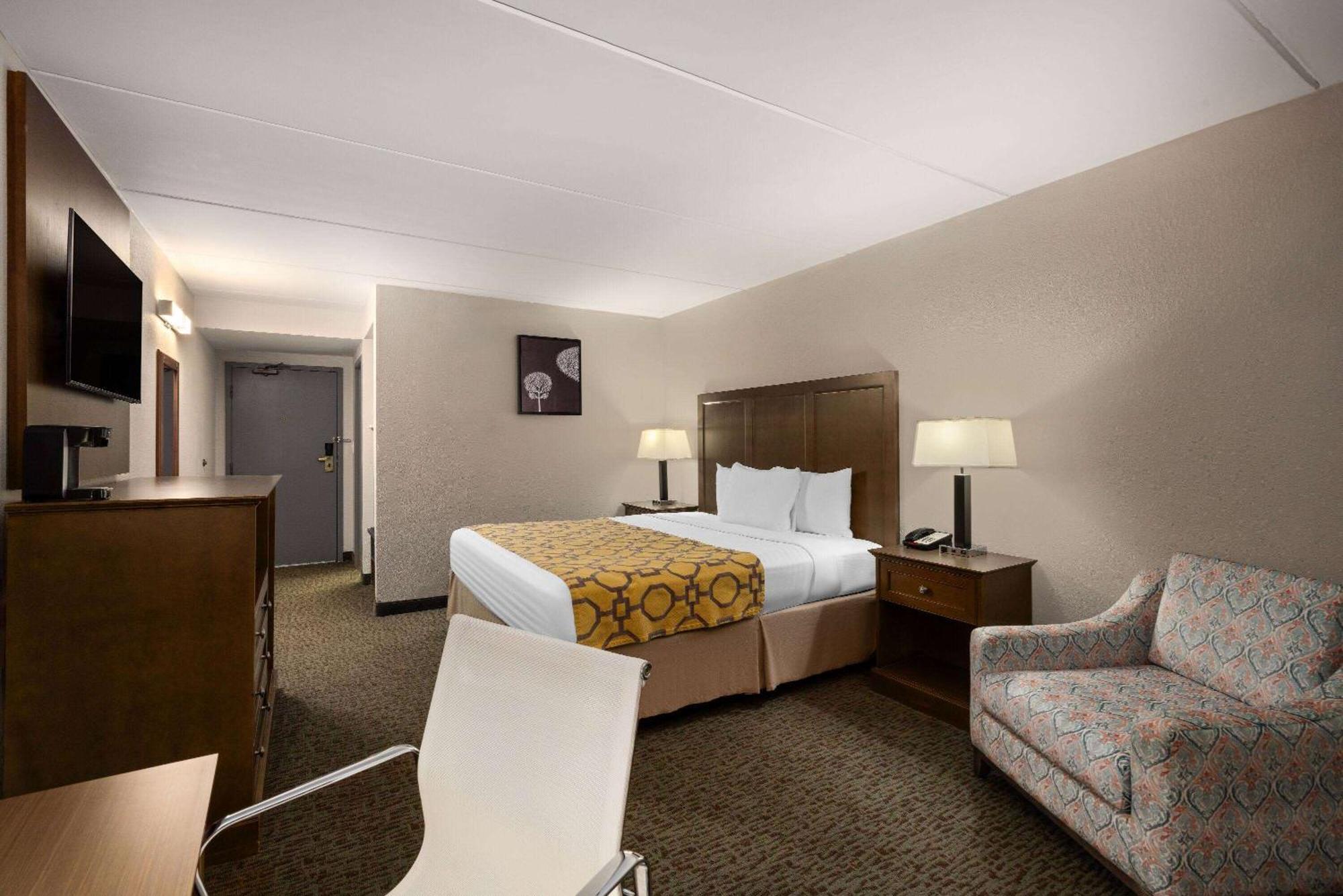 Queen Room Mobility Access or Non-Smoking