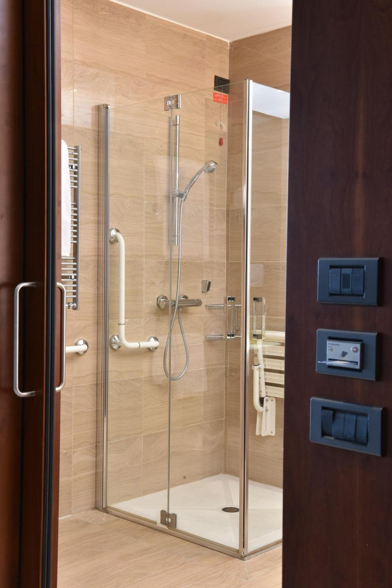 Twin Room - Mobility Access,1547795344:JPEG