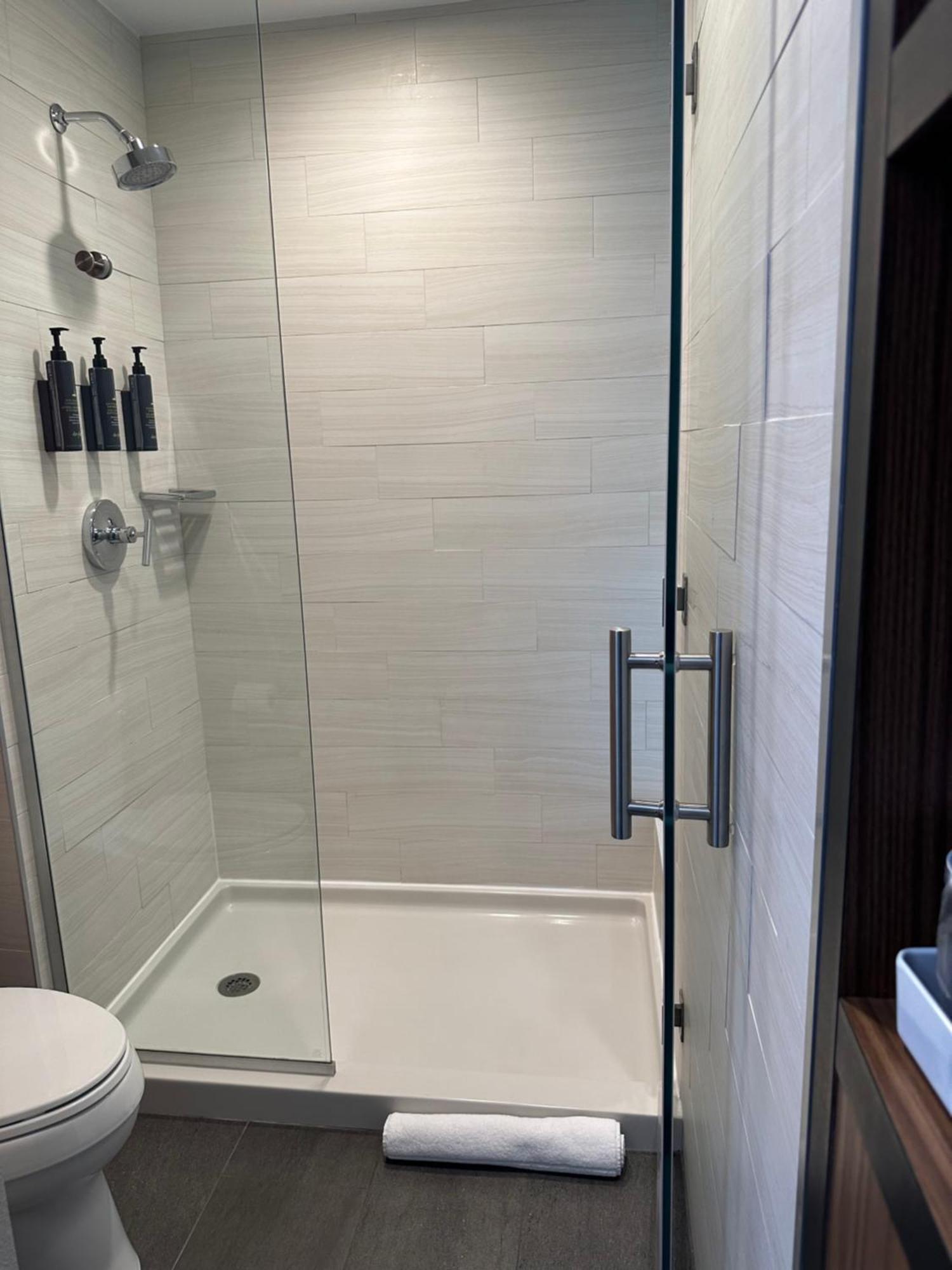 King Room - Hearing Accessible