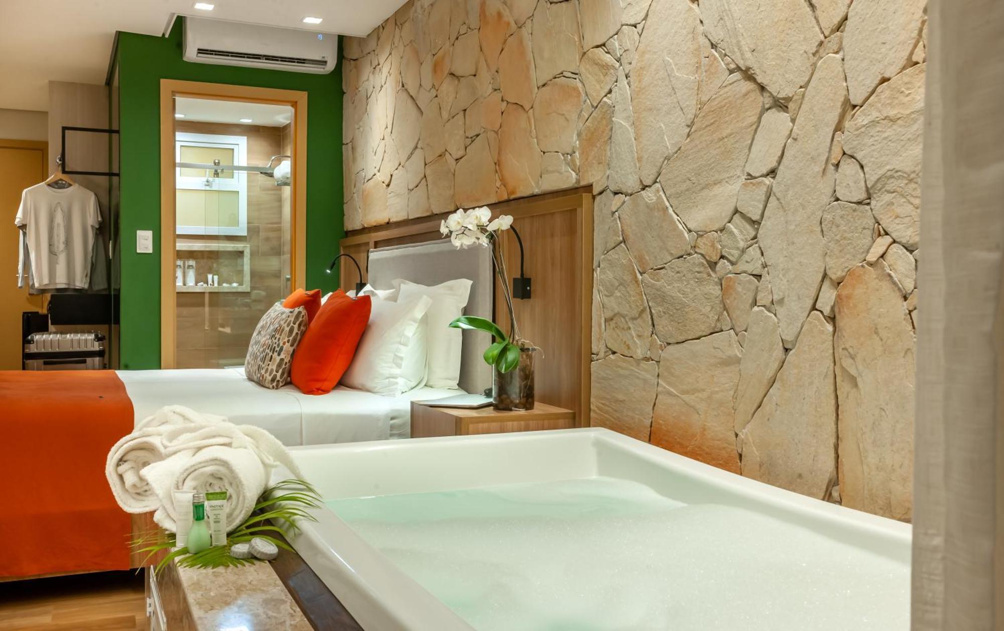 Luxury Room Hot Tub balcony
