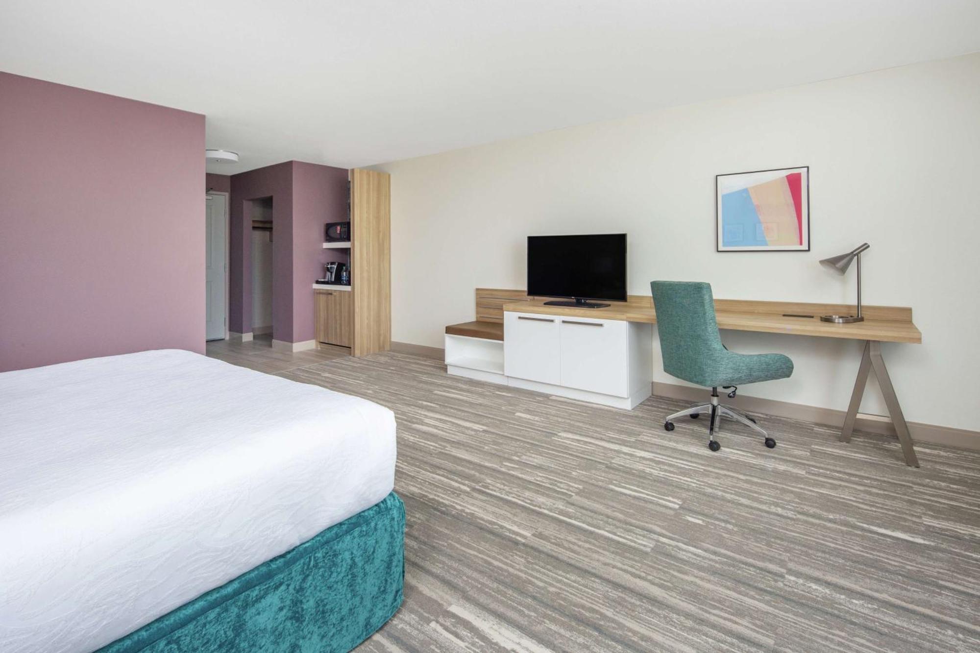 King Room Accessible Tub Mobility Access