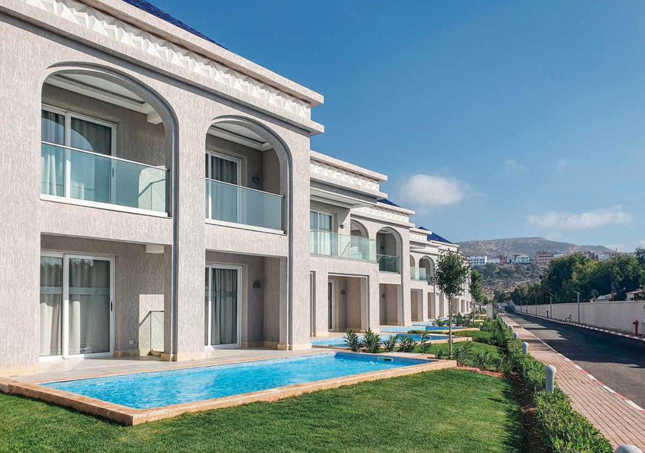 Garden view relaxing pool