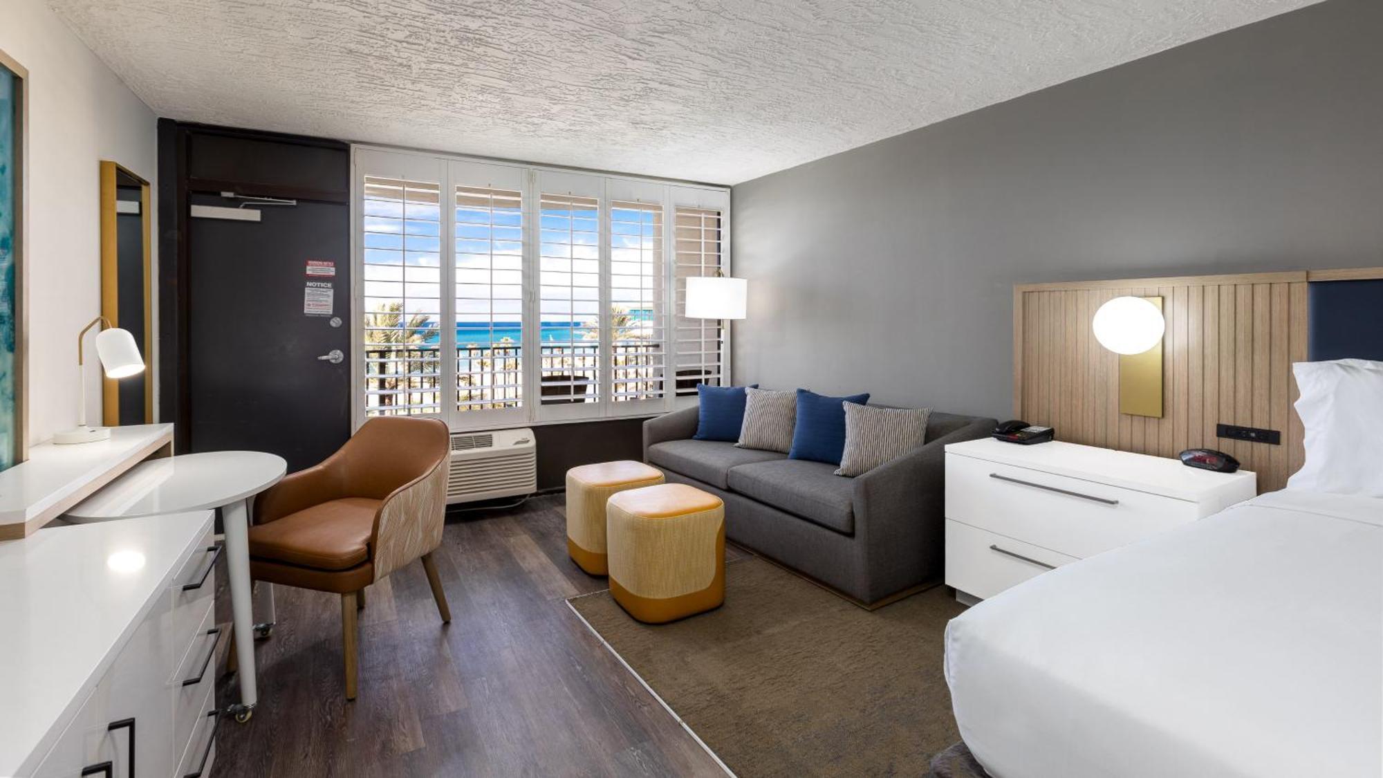 Standard King Room Sofa Bed Oceanfront