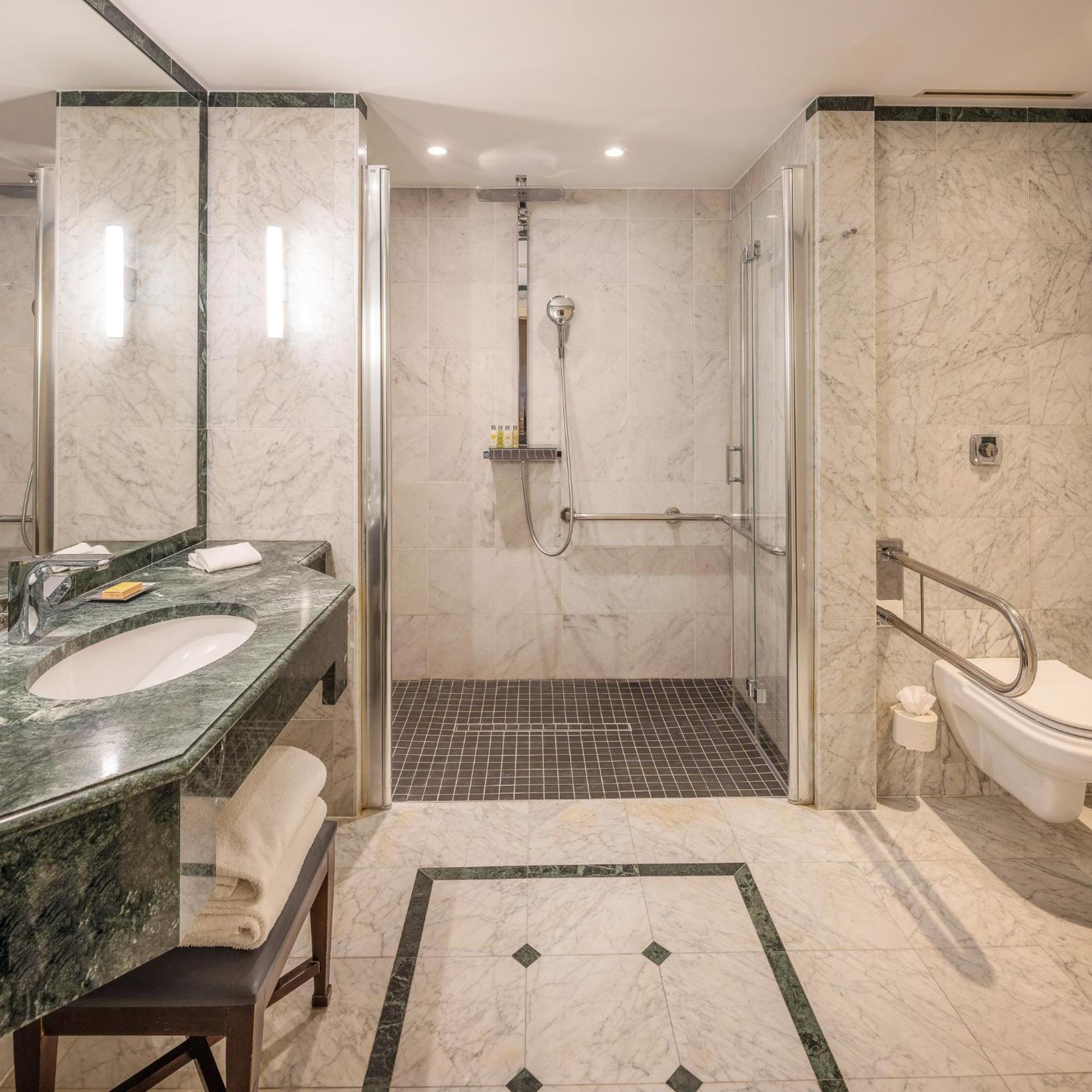 King Room Mobility Access