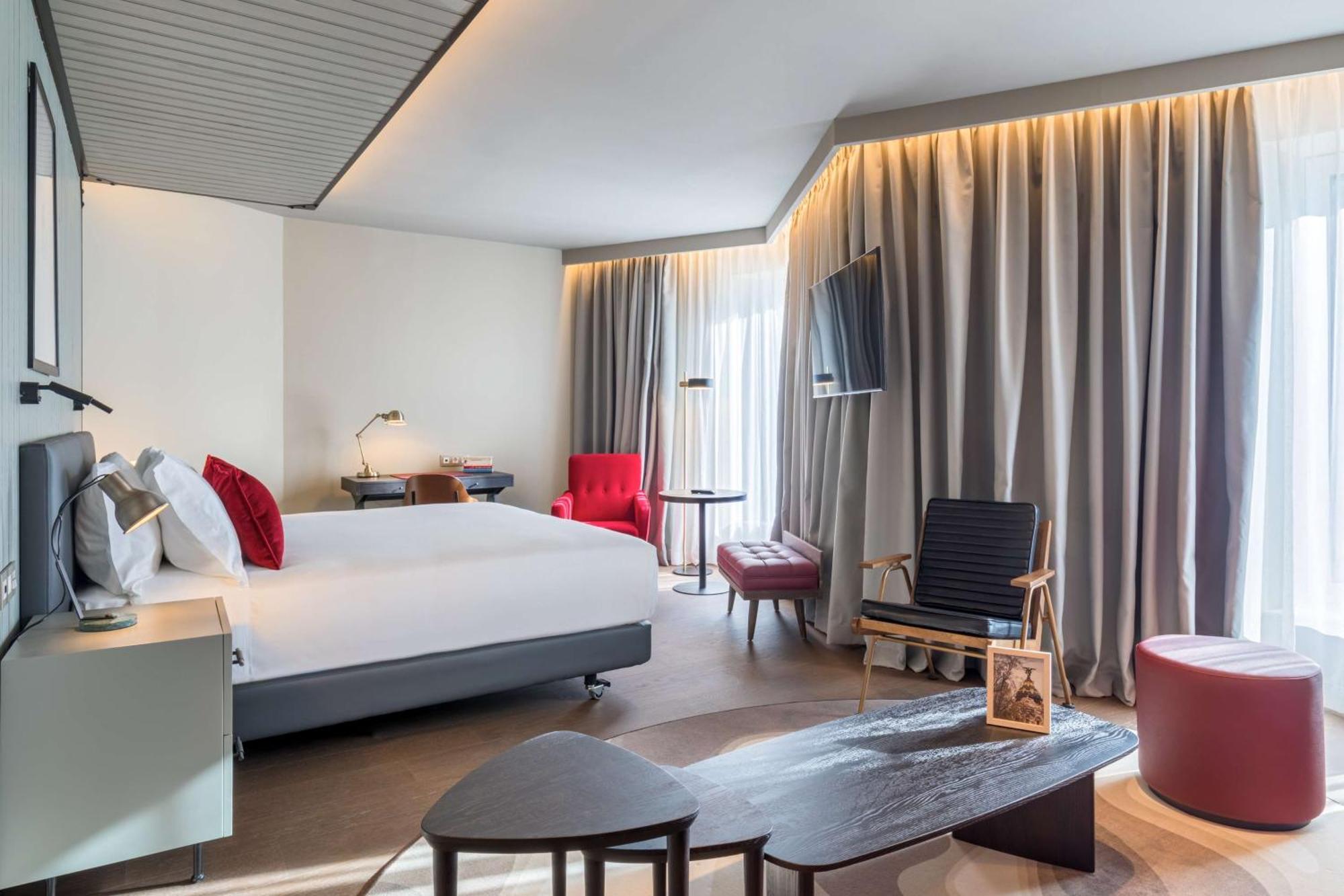 Premium Junior King Suite,1548269218:JPEG