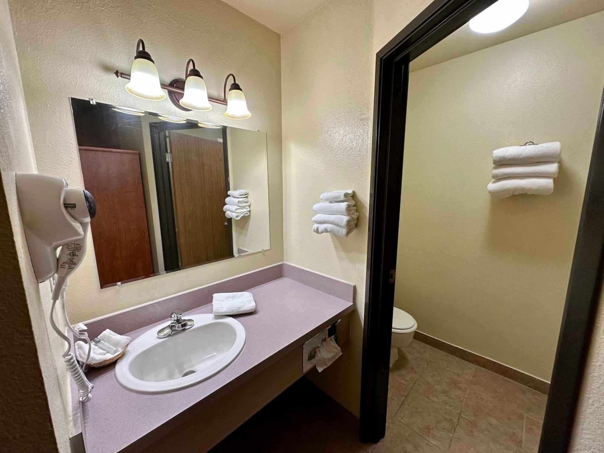 Double Room Two Double Beds Non-Smoking