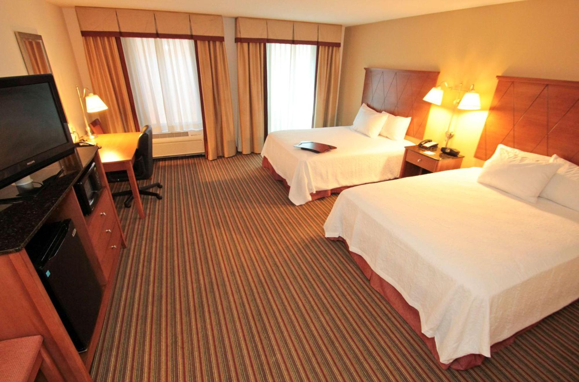 Queen Room Two Queen Beds Mobility Hearing Access or Non-Smoking