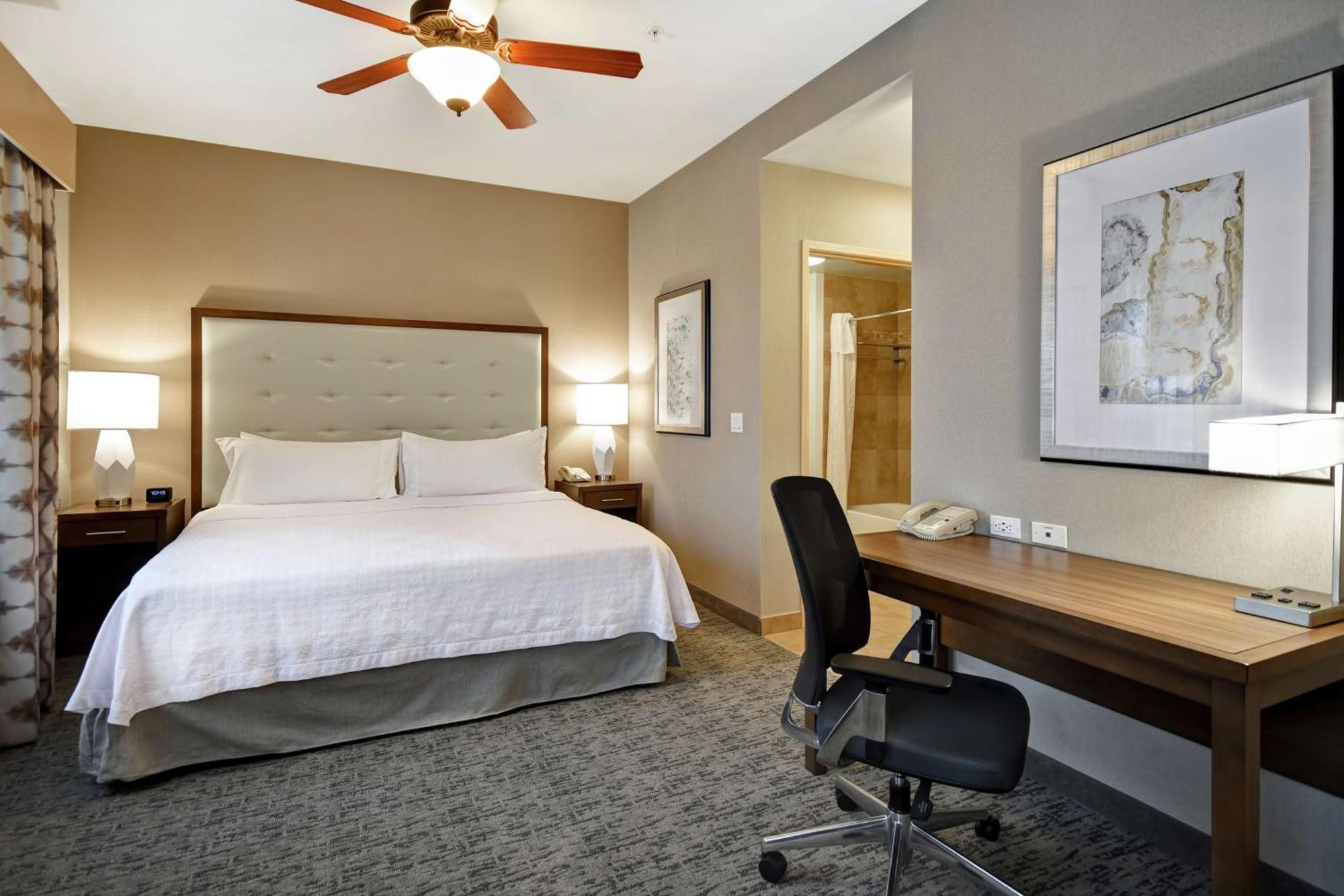 Queen Studio Suite Non-Smoking
