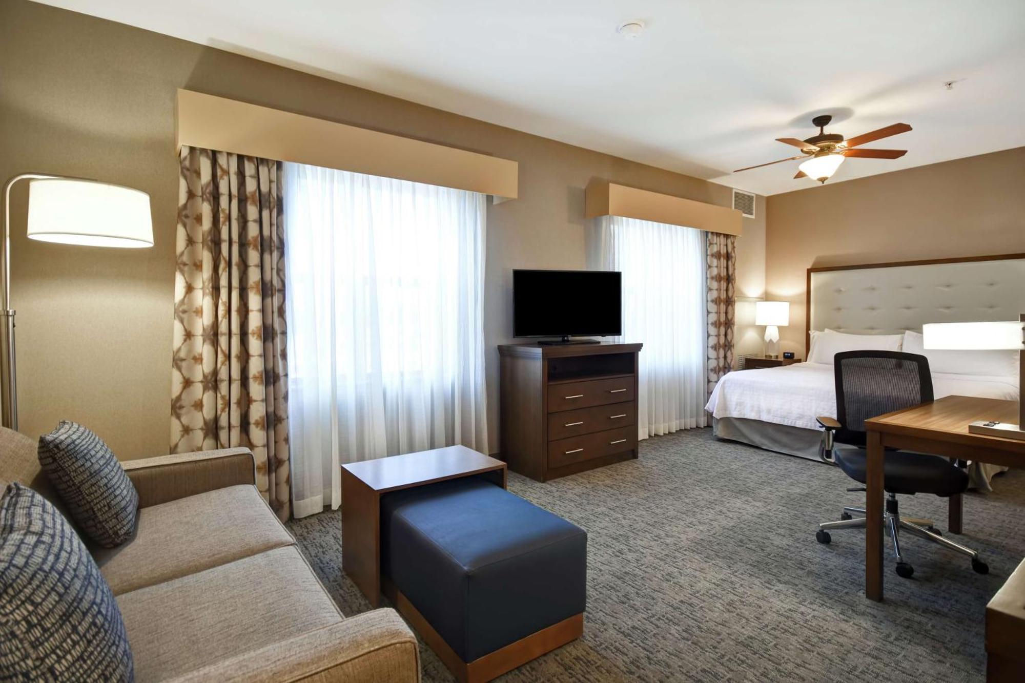 Queen Studio Suite Non-Smoking