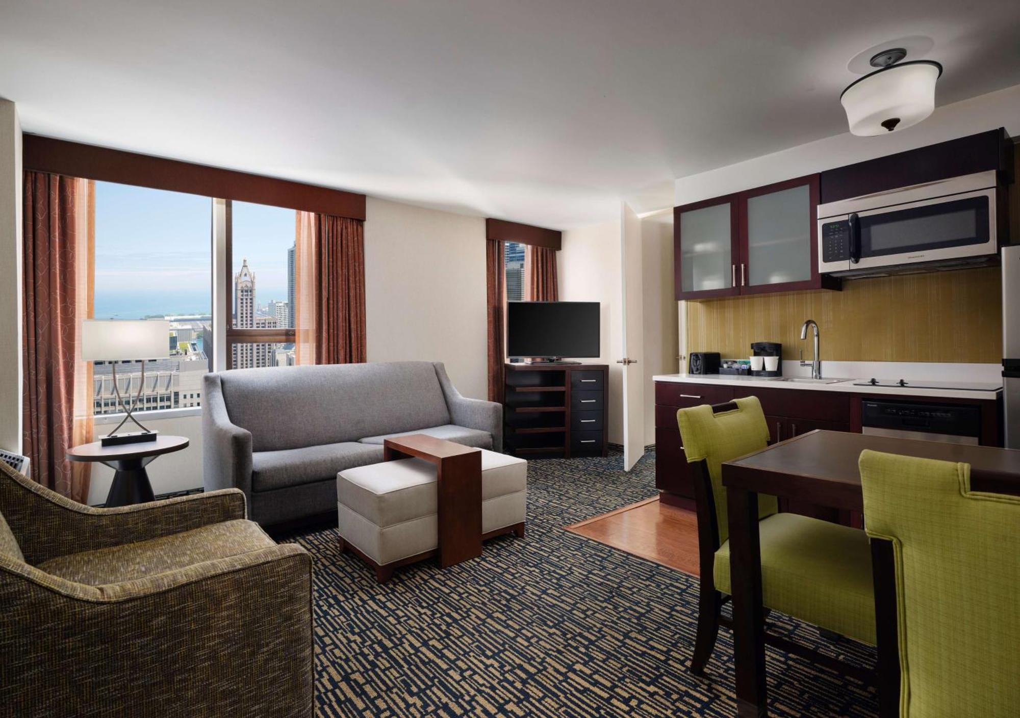 Premium King Suite City View Non-Smoking,1548677512:JPEG