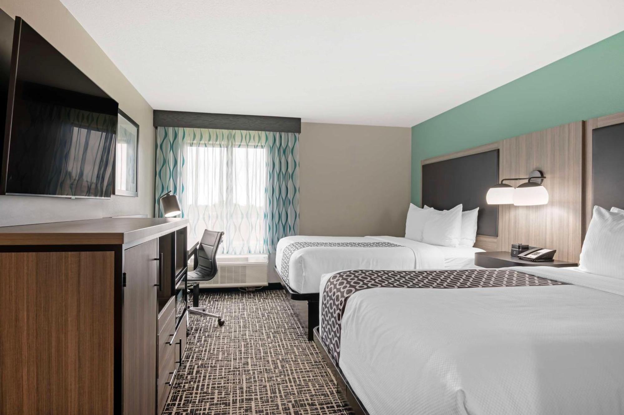 Queen Room with Two Queen Beds - Non-Smoking