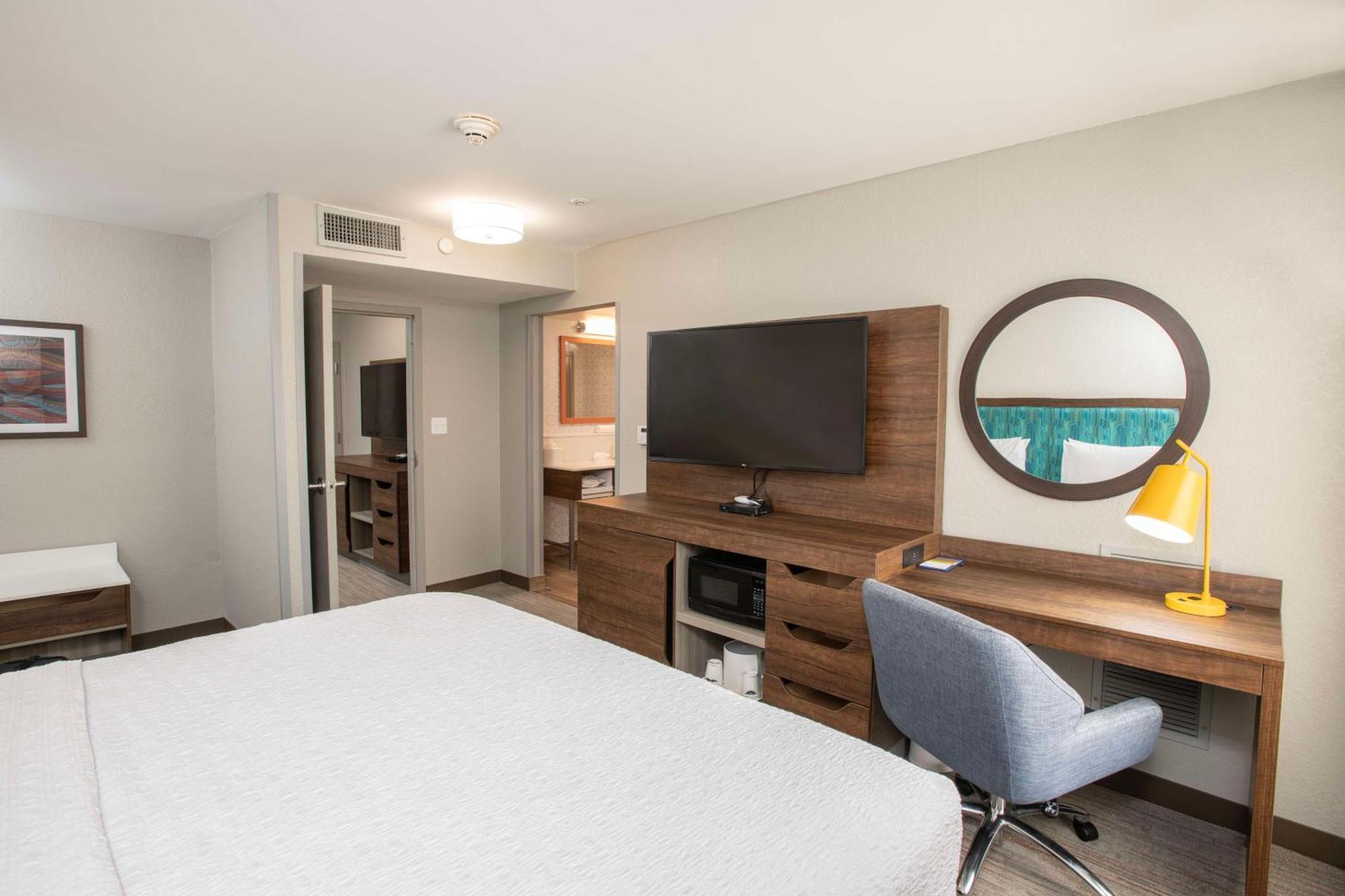 One-Bedroom Suite - Non-Smoking
