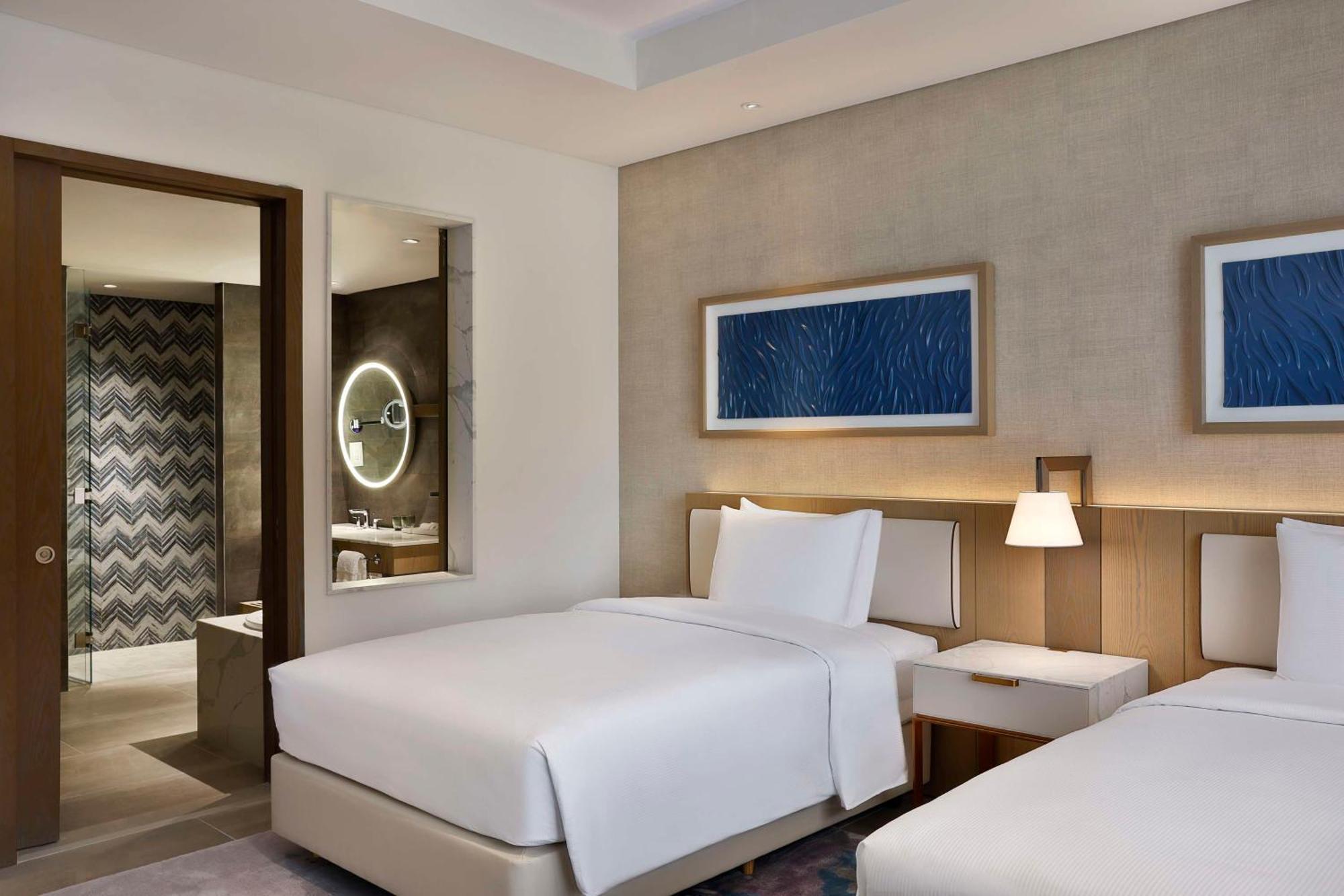 One-Bedroom Suite Two Double Beds Theme Park Access,1548807979:JPEG