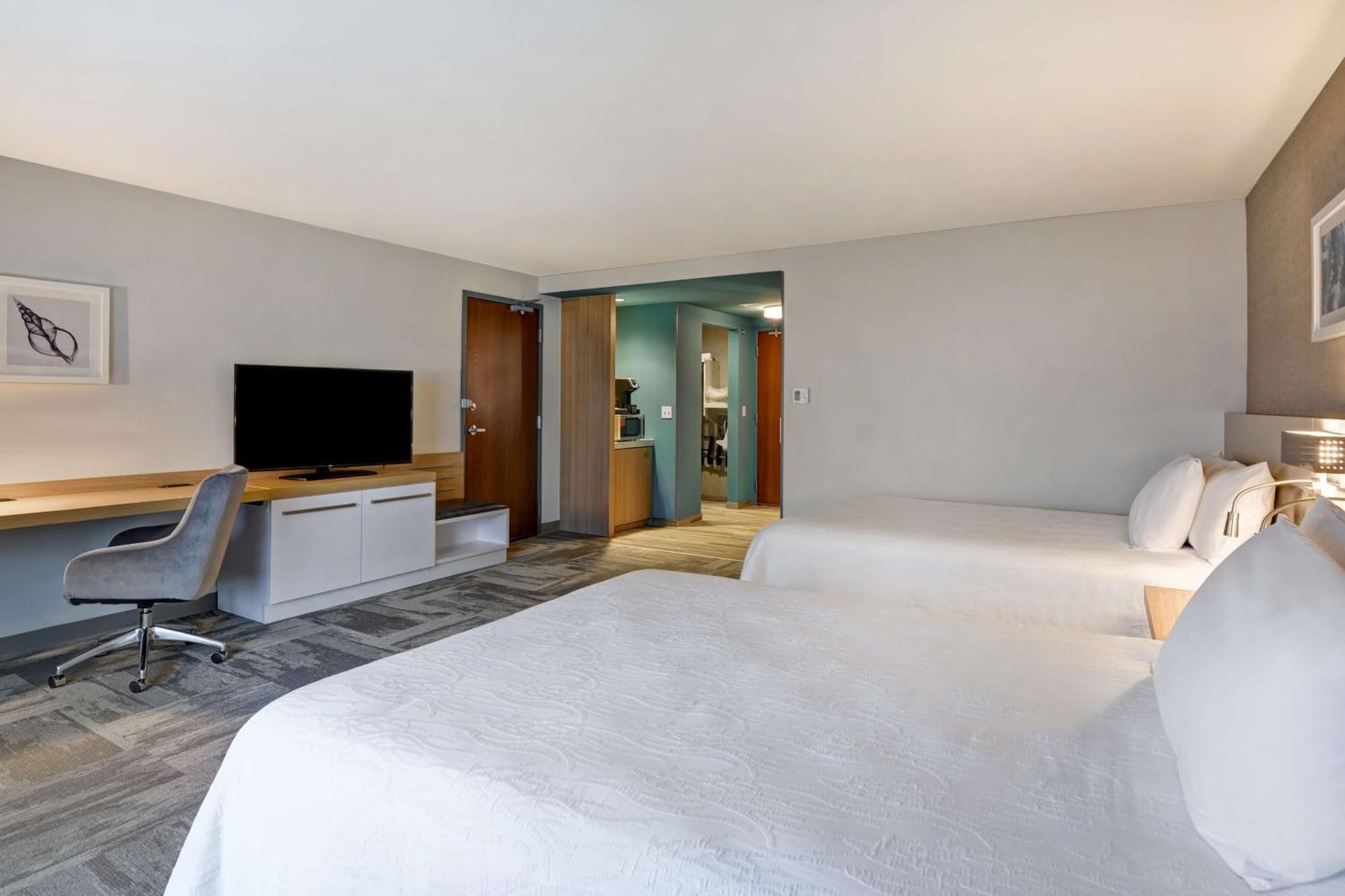 Queen Room Two Queen Beds