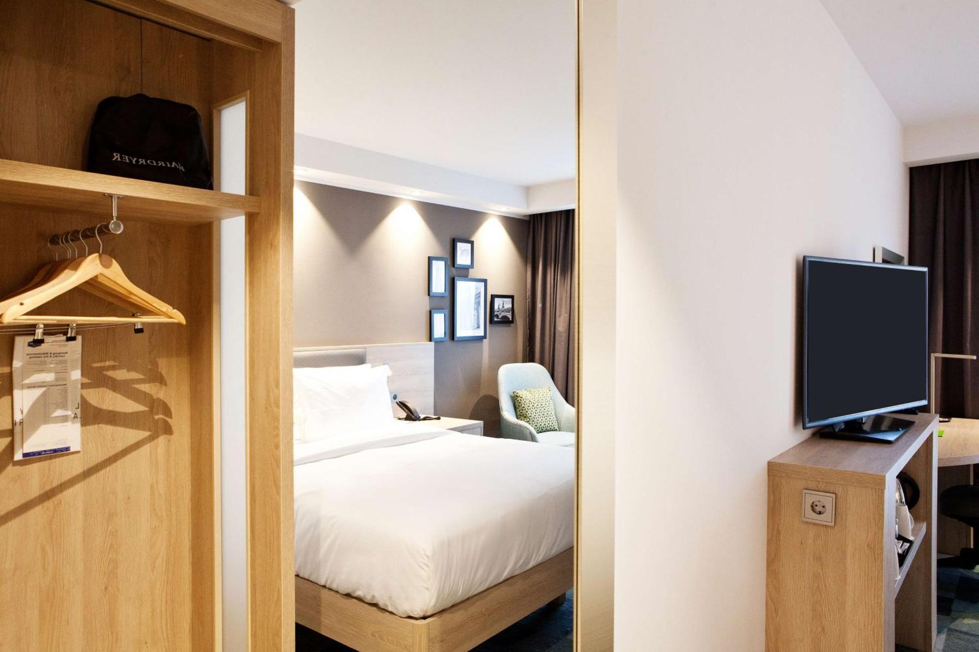 Queen Room River View