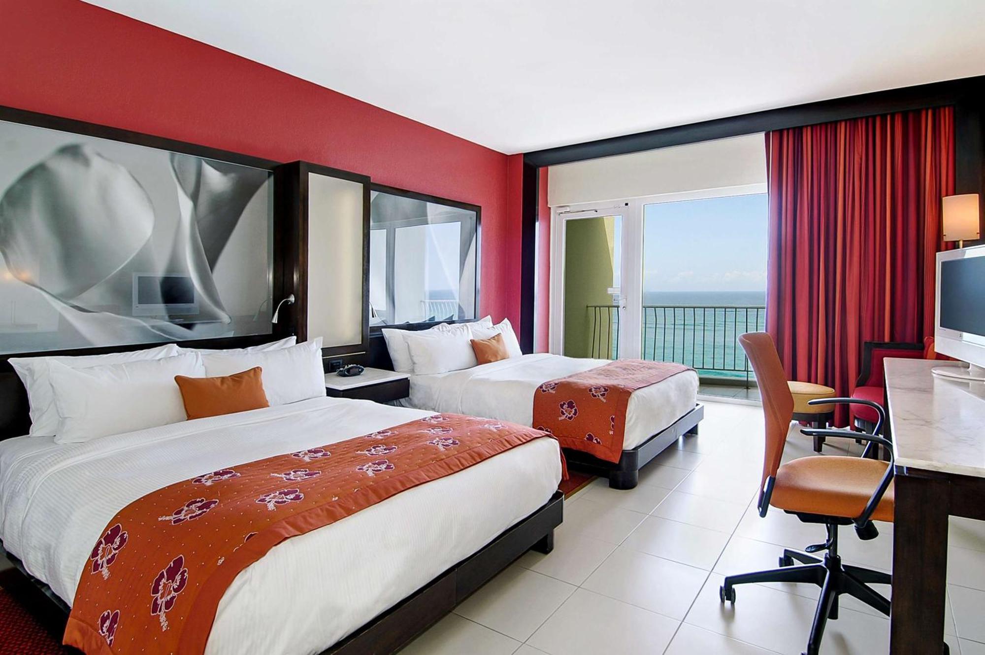Deluxe Queen Room